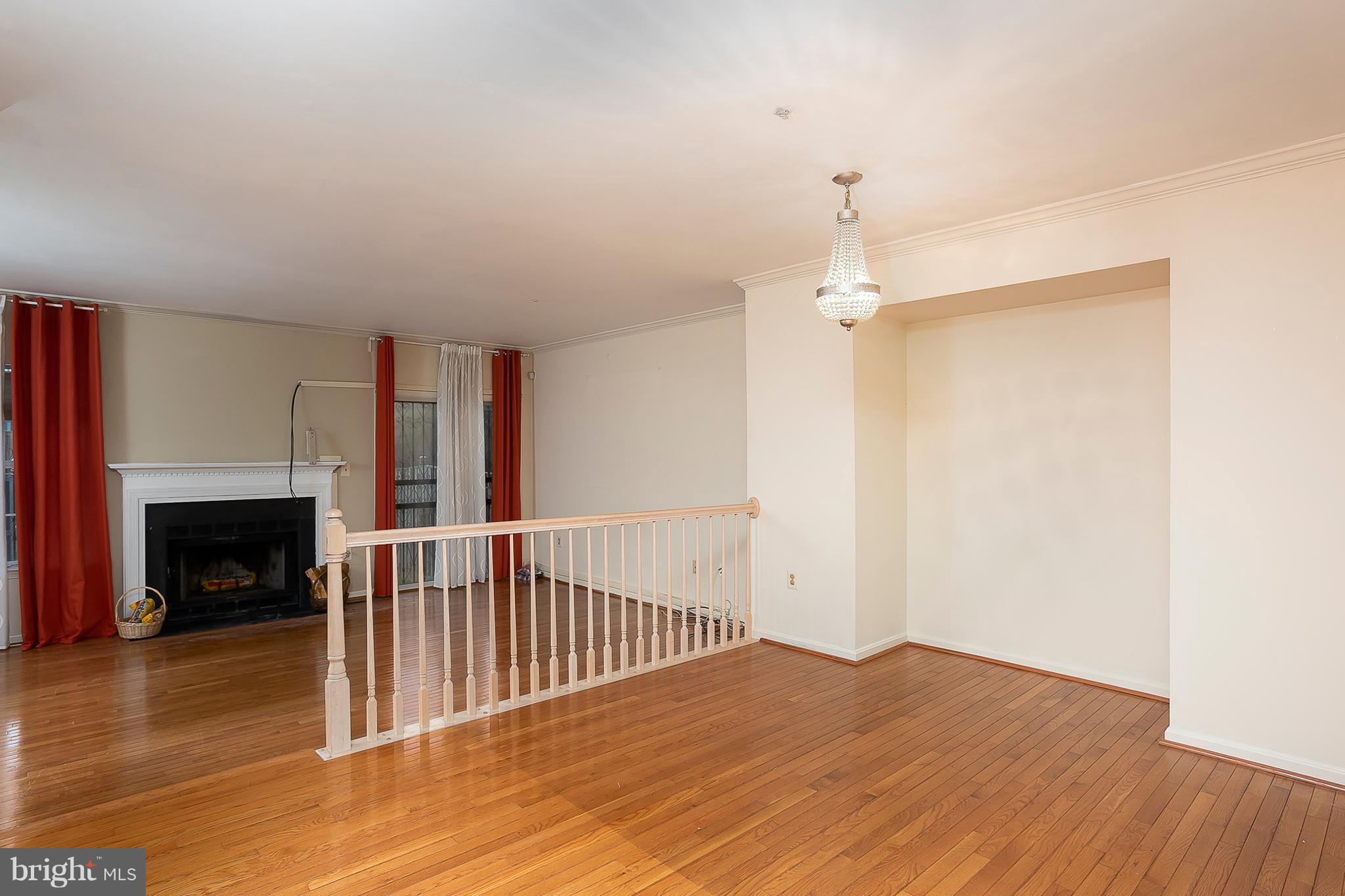 WOODVIEW VILLAGE - Residential