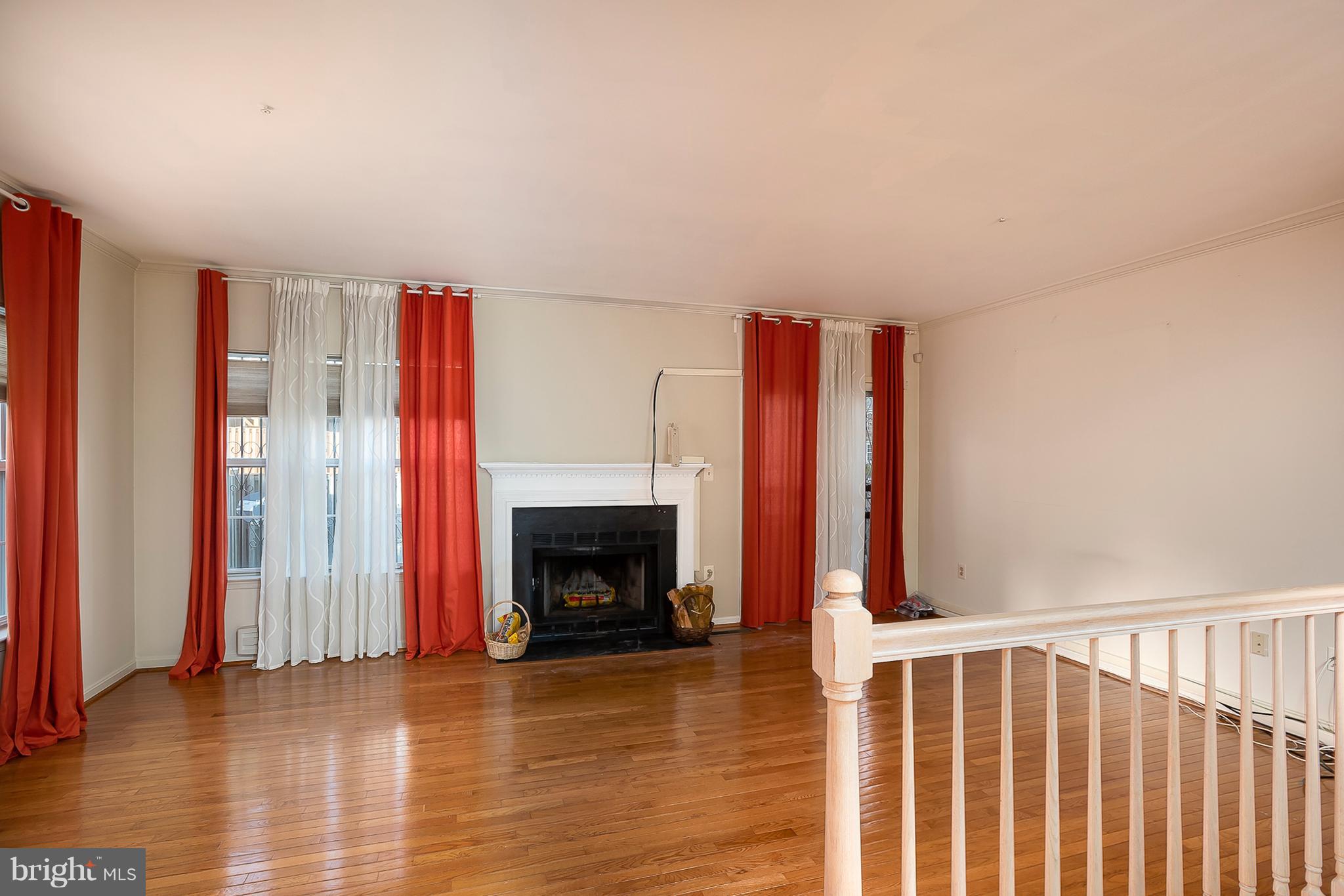 WOODVIEW VILLAGE - Residential