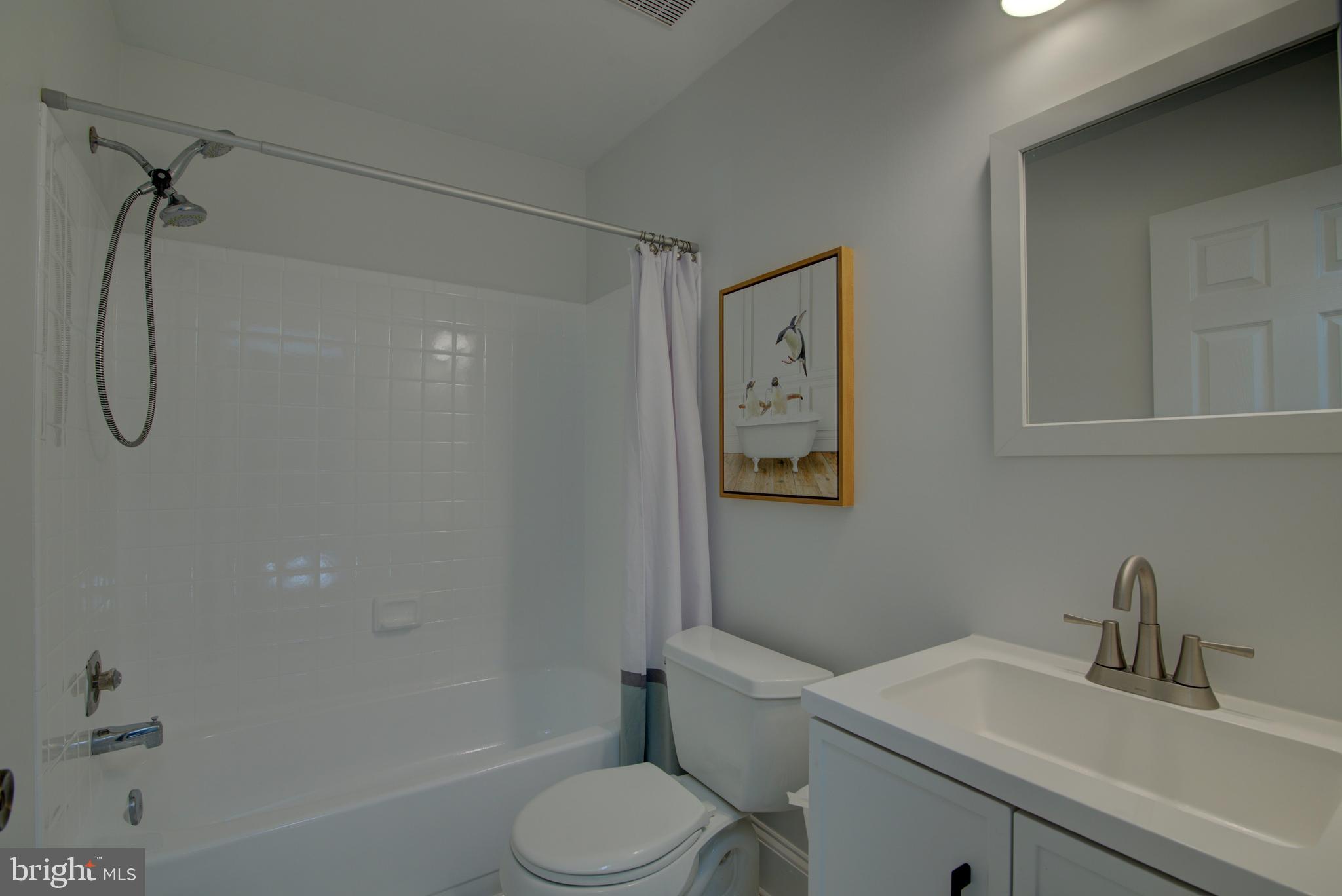 CRESTBROOK - Residential