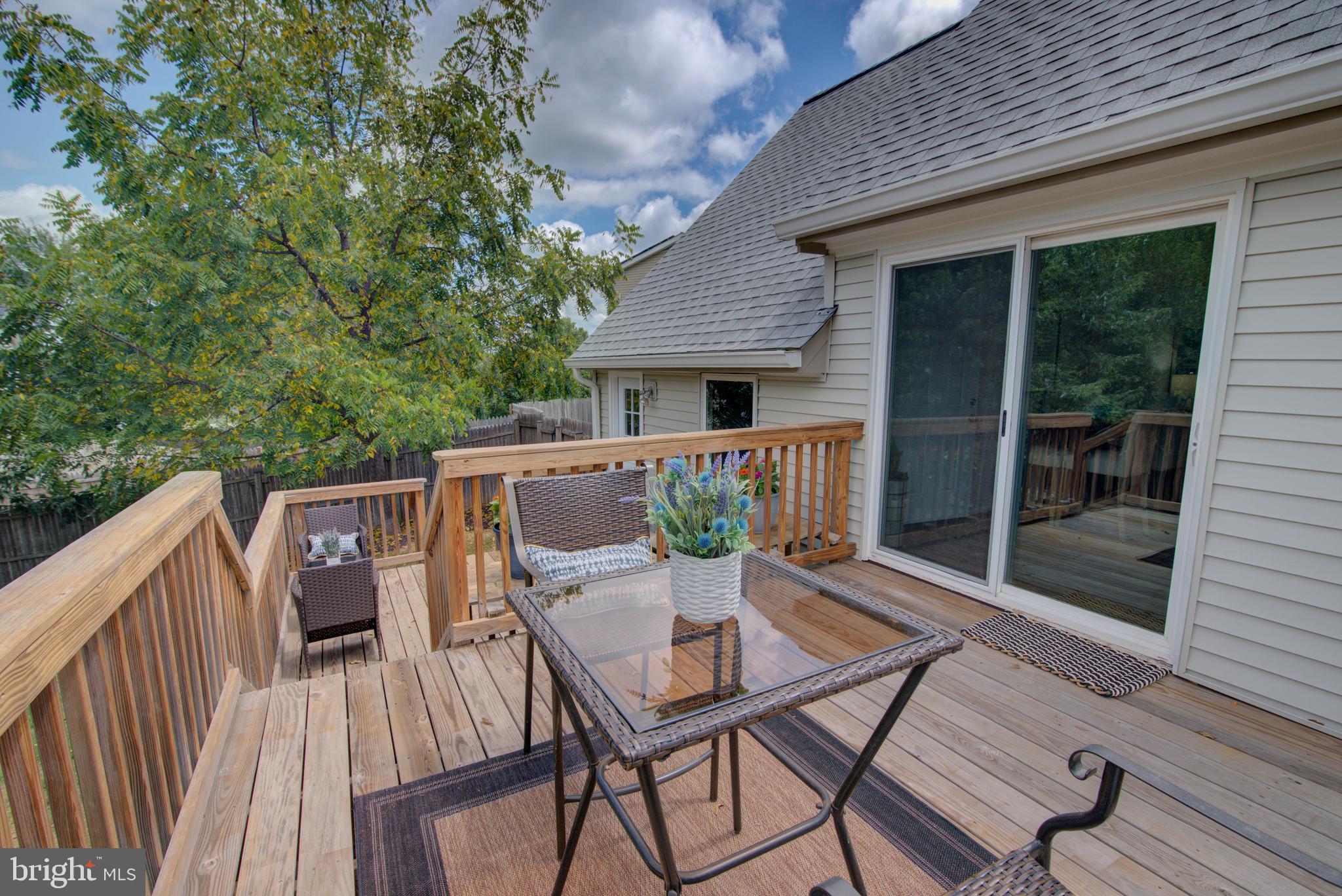 CRESTBROOK - Residential