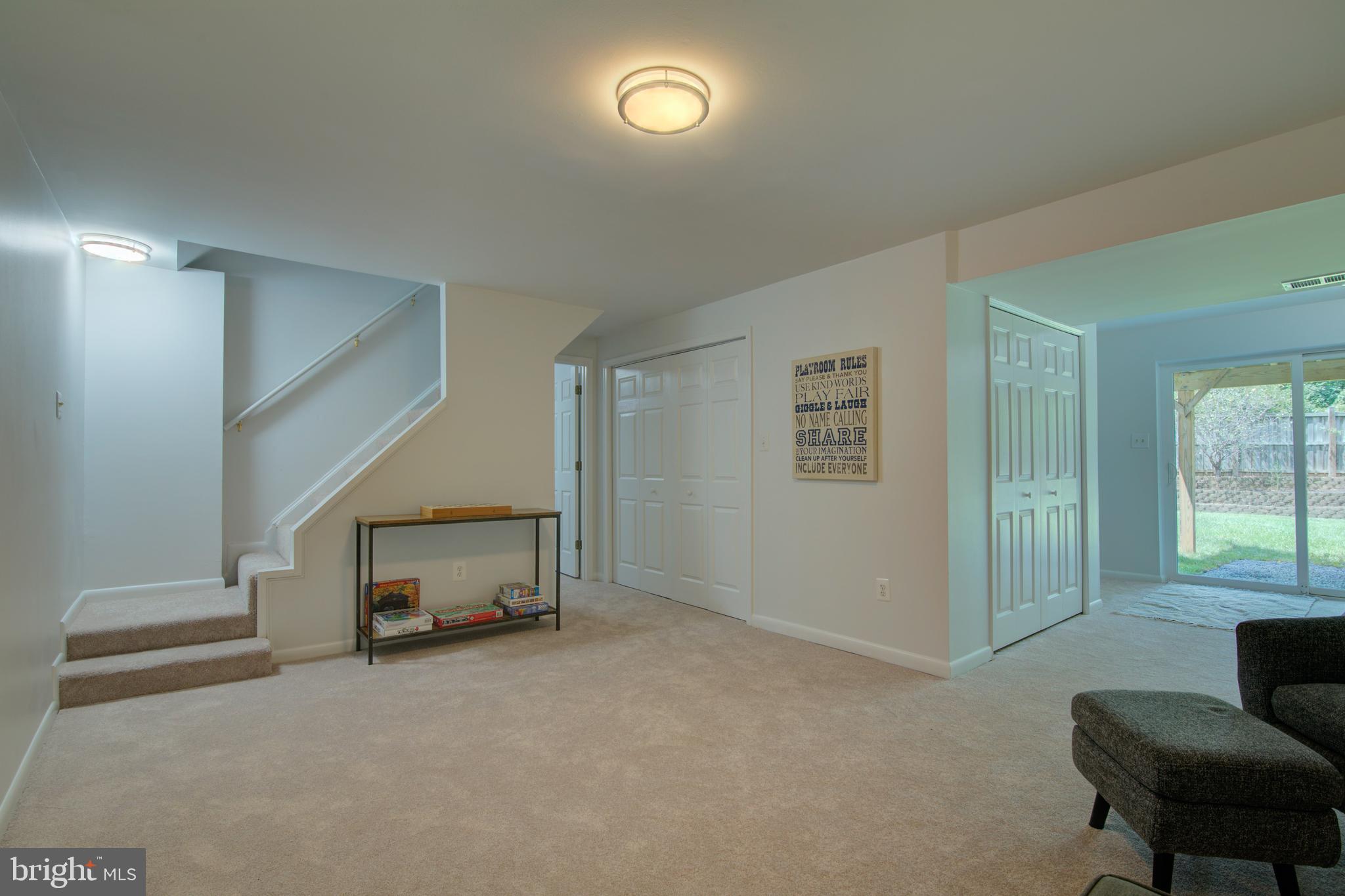 CRESTBROOK - Residential