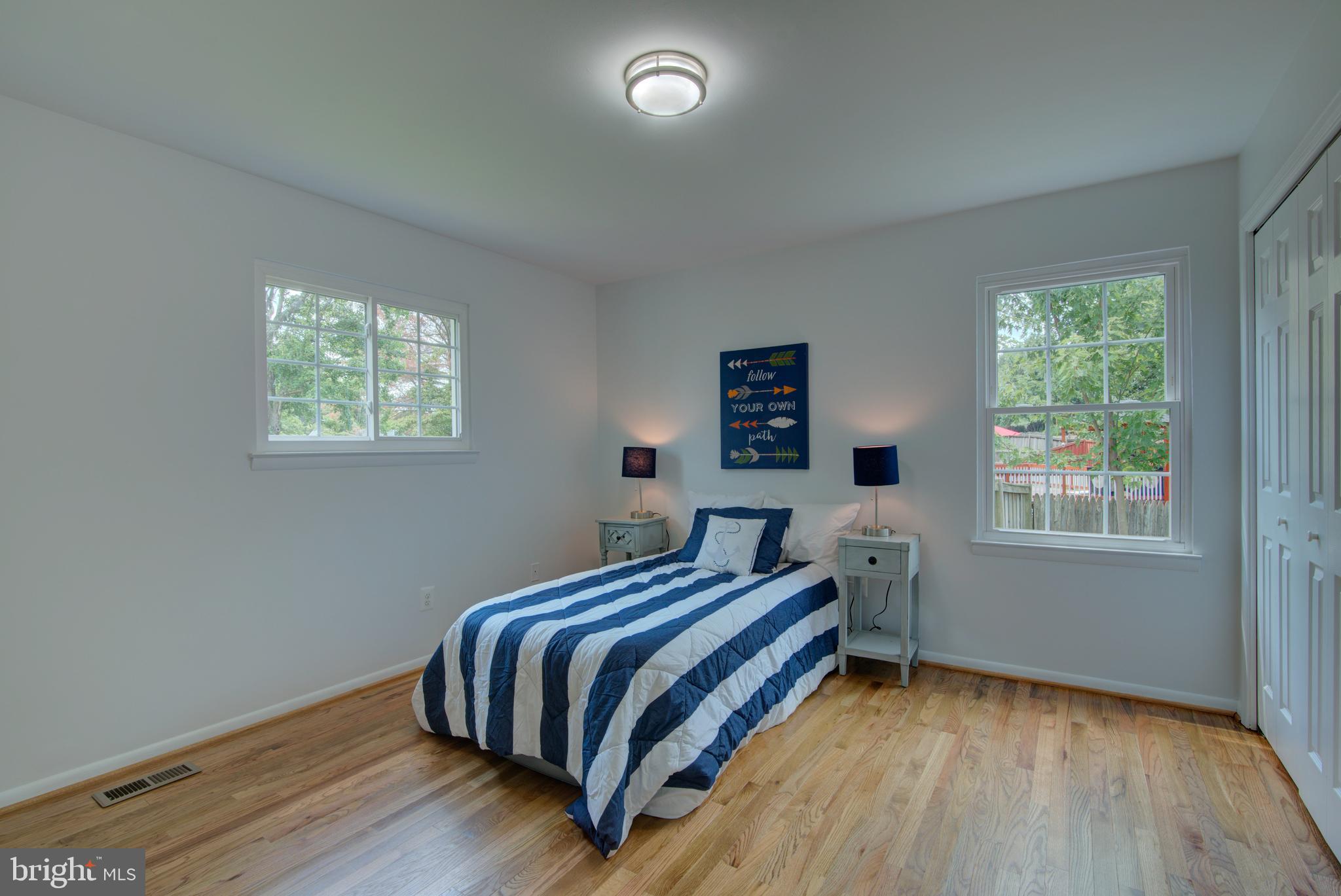 CRESTBROOK - Residential