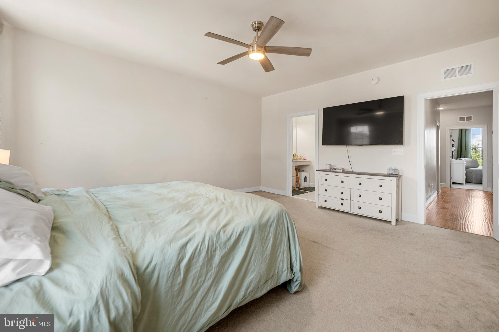 HEATHCOTE COMMONS CONDOMINIUMS - Residential