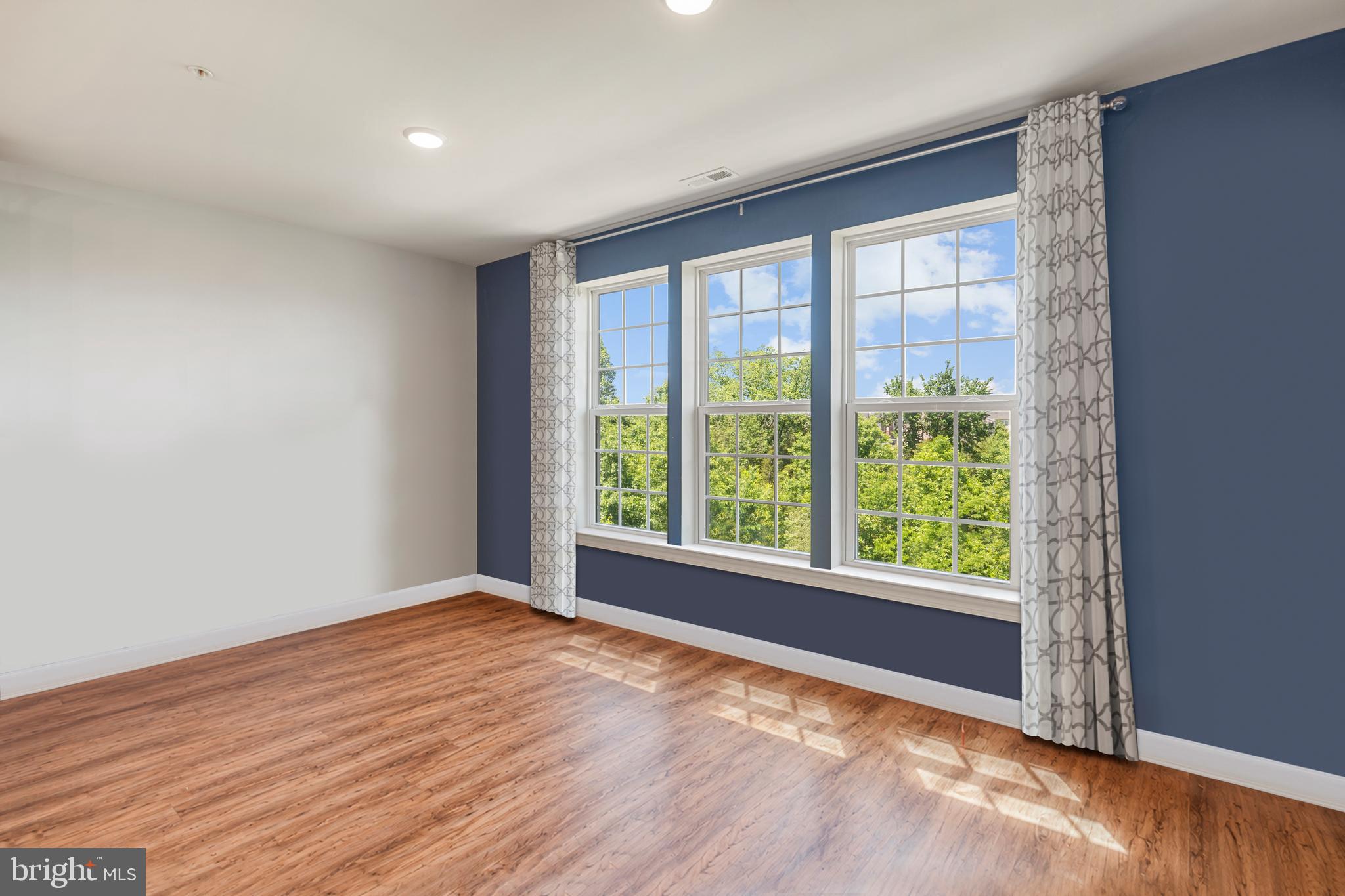 HEATHCOTE COMMONS CONDOMINIUMS - Residential