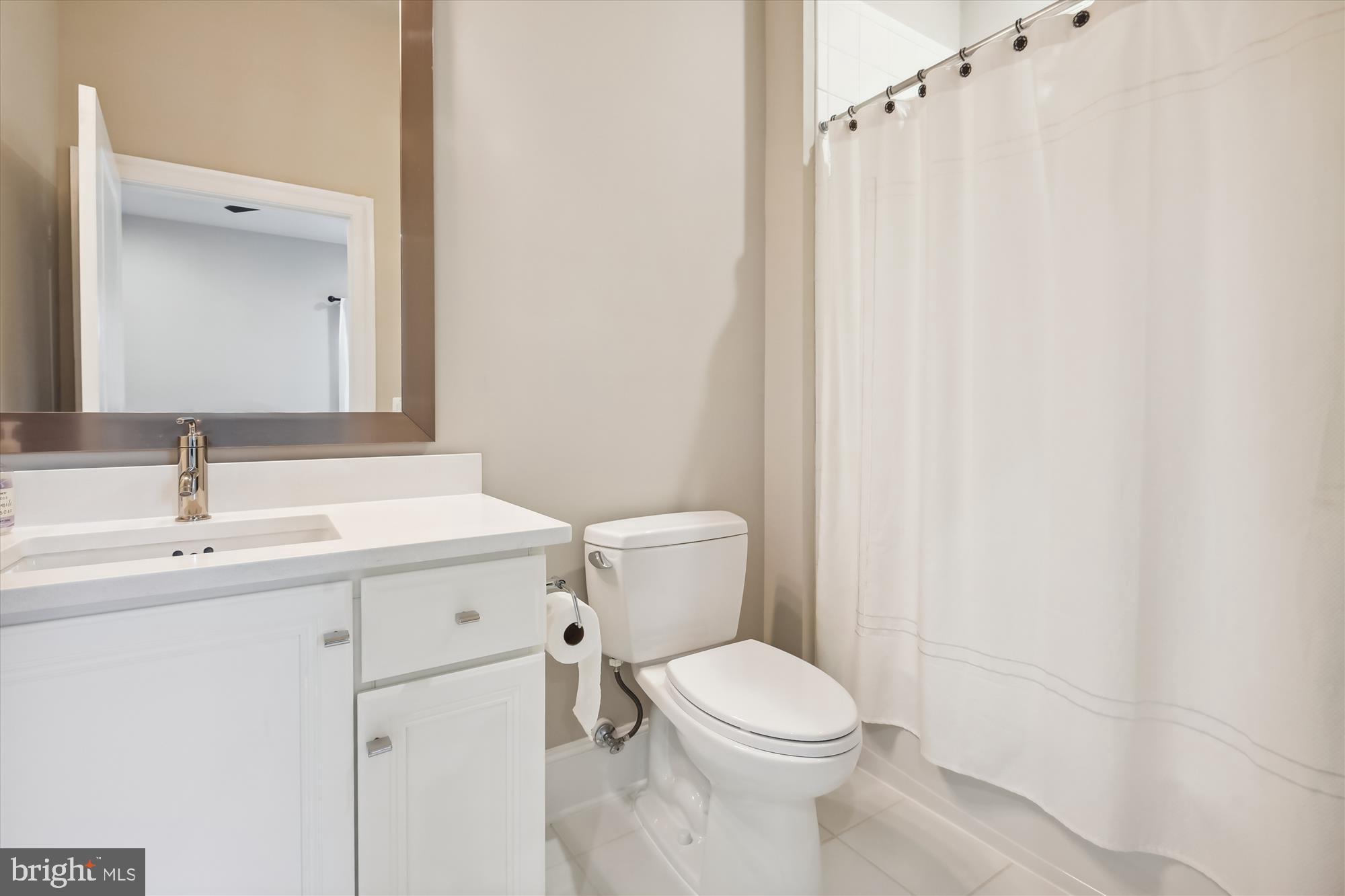 ONE LOUDOUN - Residential