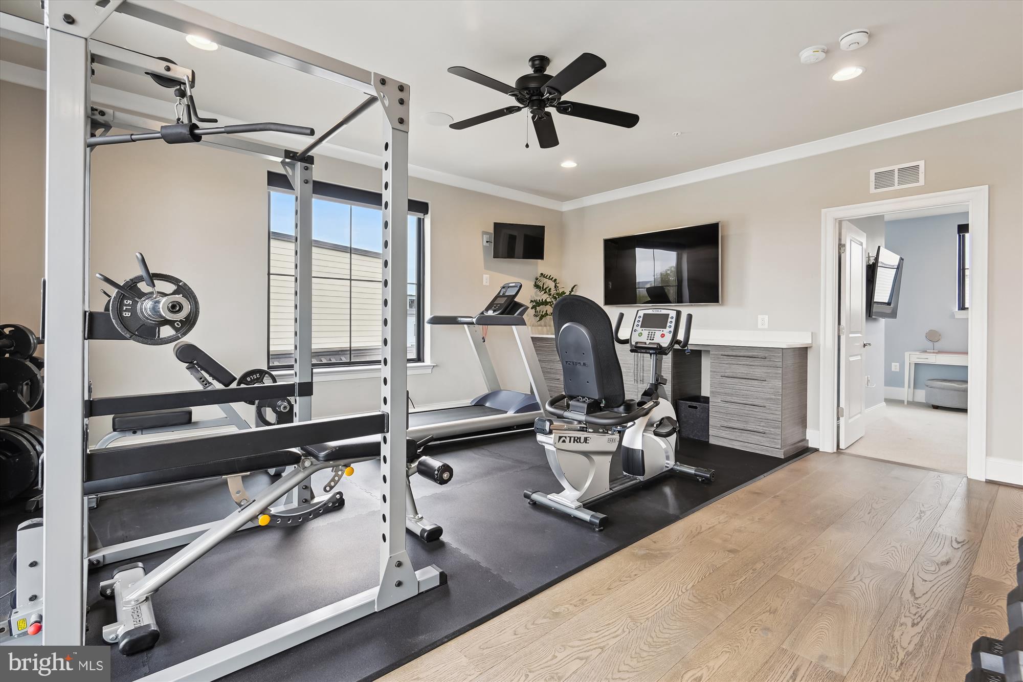 ONE LOUDOUN - Residential