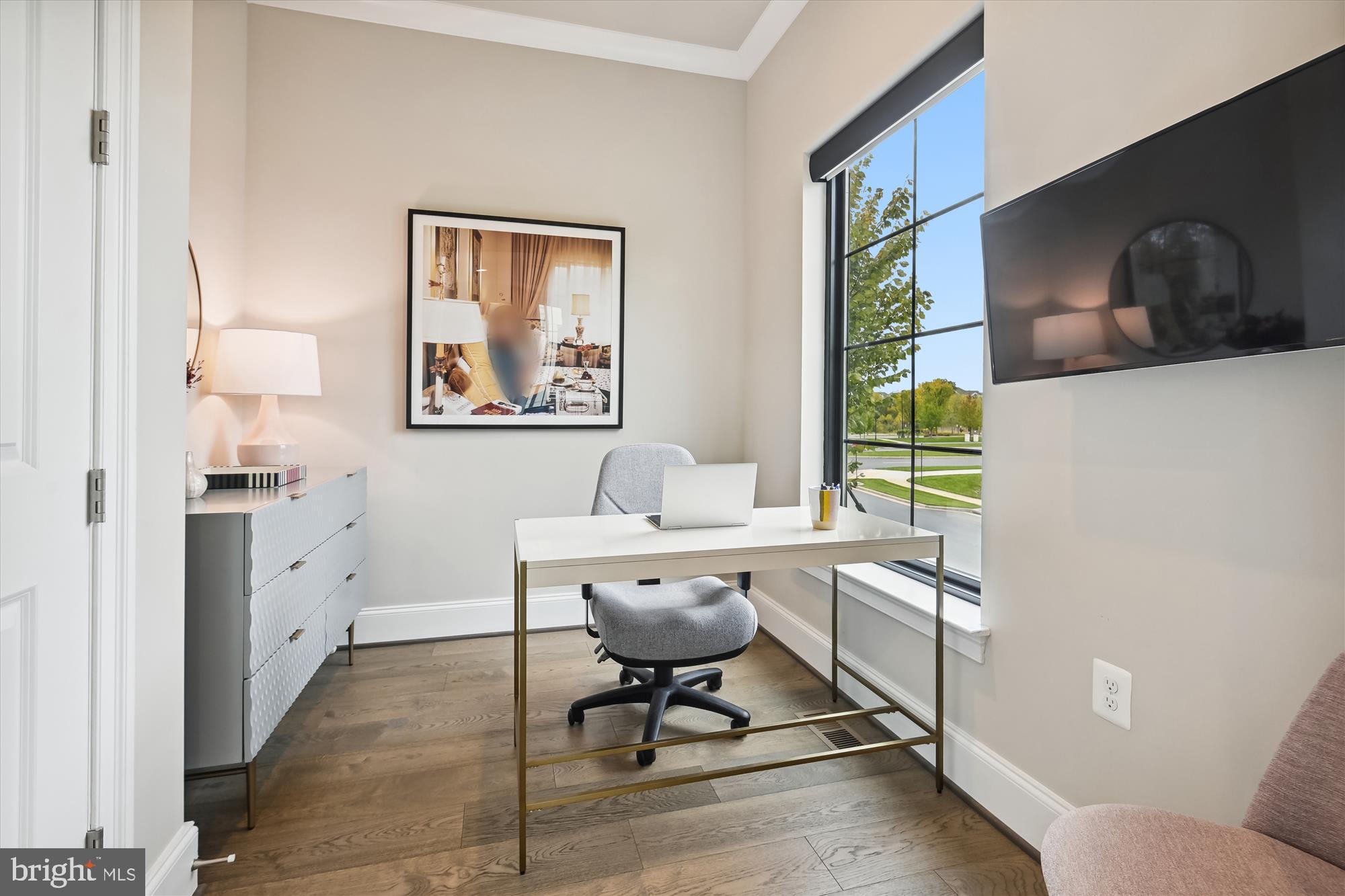 ONE LOUDOUN - Residential