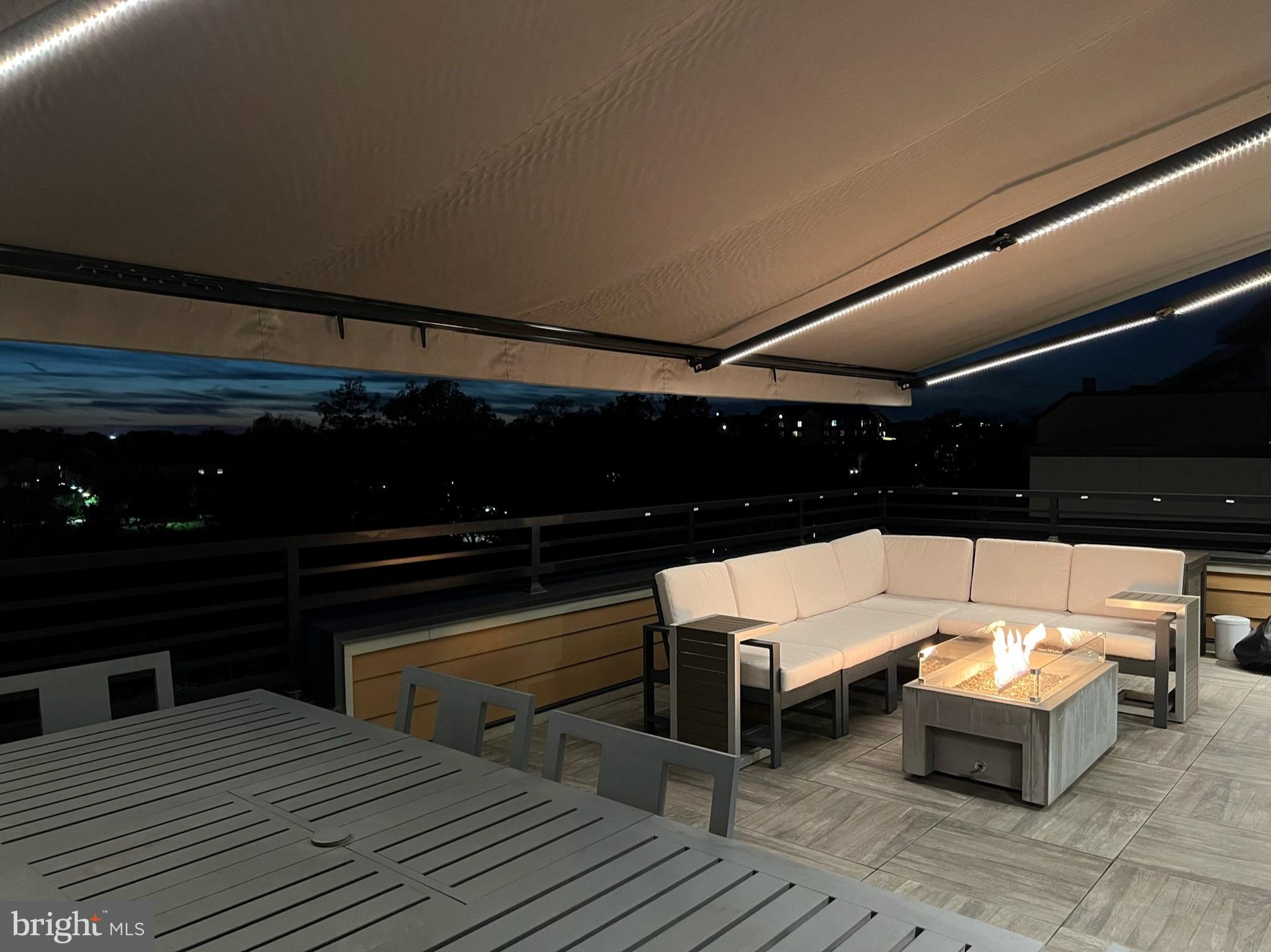 ONE LOUDOUN - Residential