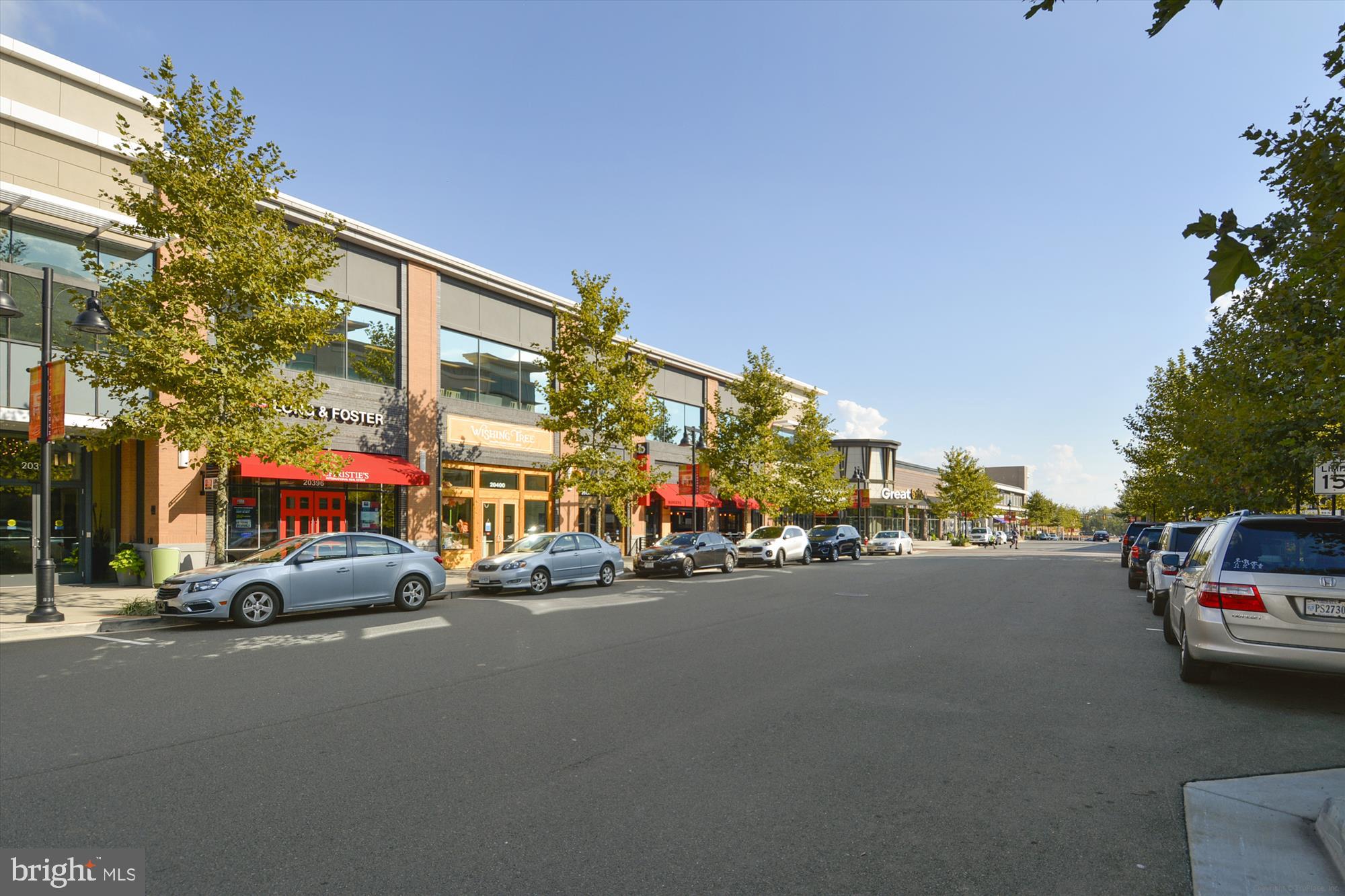 ONE LOUDOUN - Residential