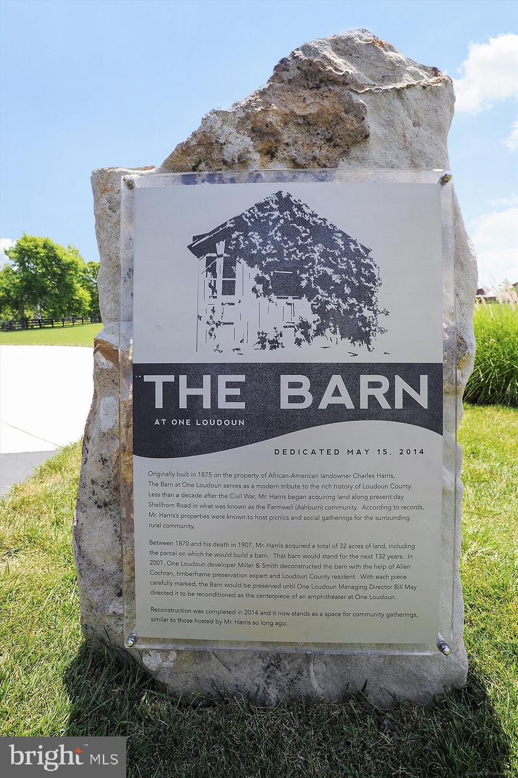 ONE LOUDOUN - Residential