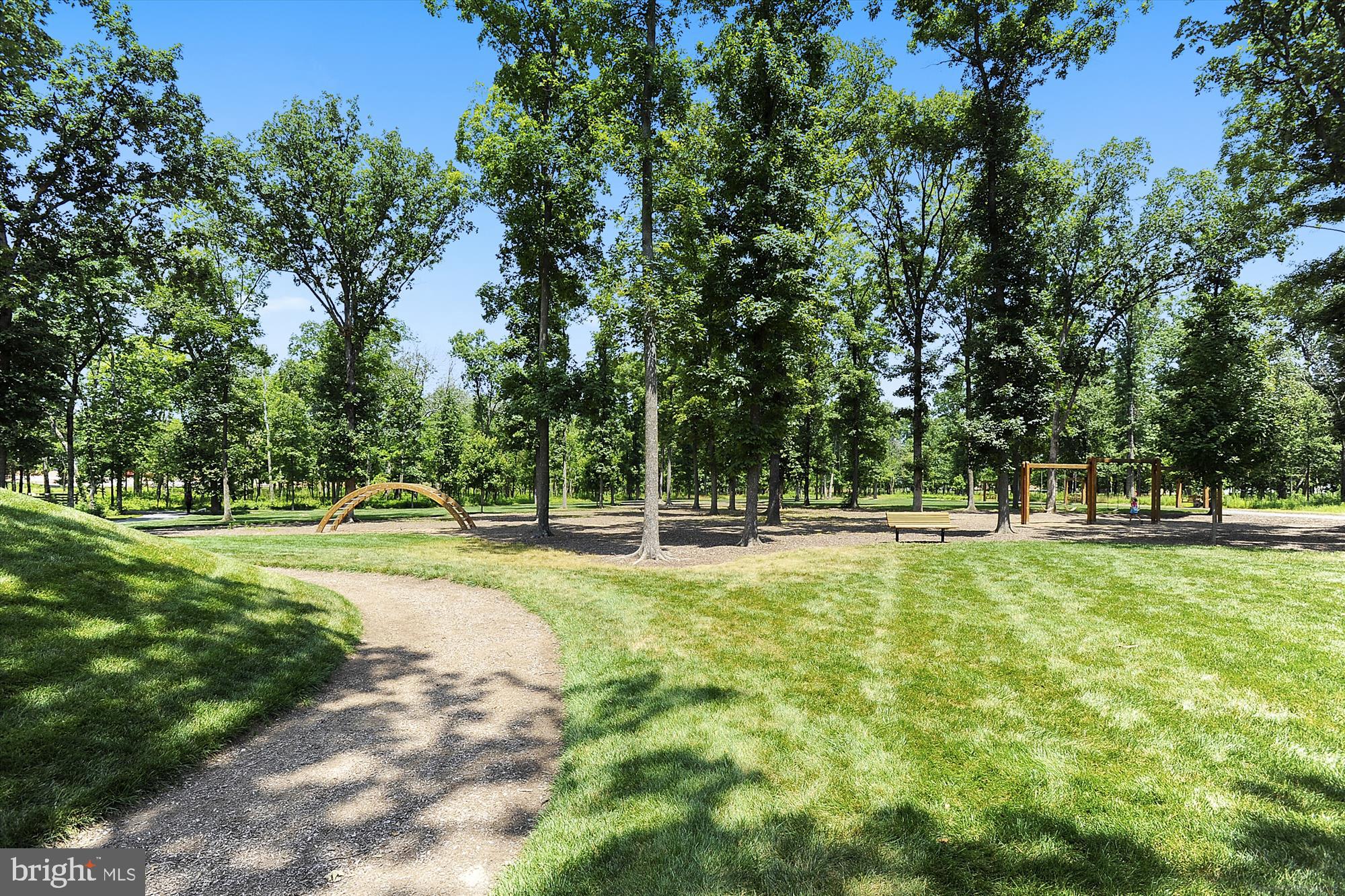 ONE LOUDOUN - Residential