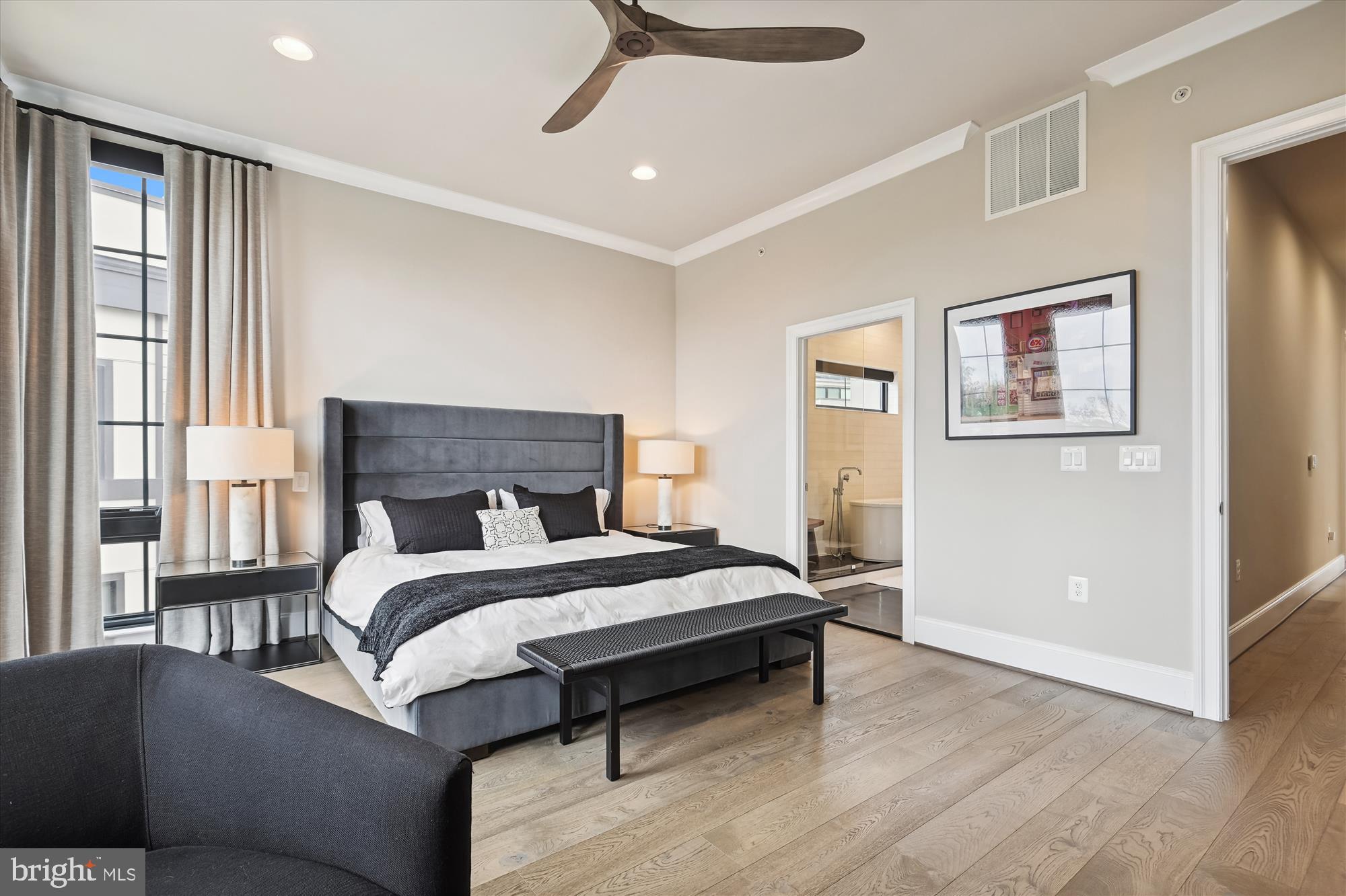 ONE LOUDOUN - Residential