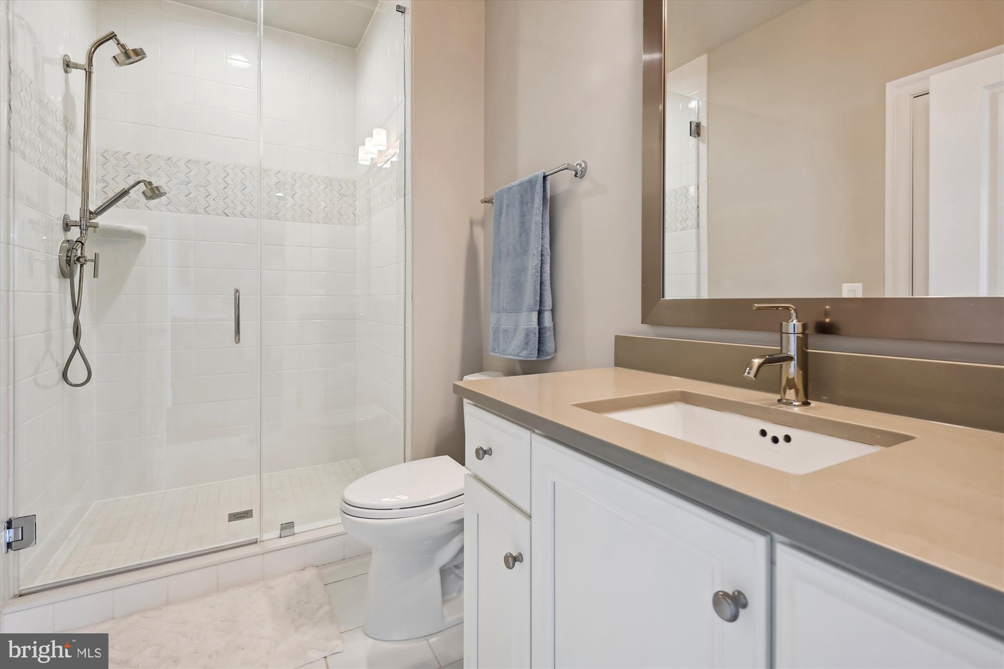 ONE LOUDOUN - Residential