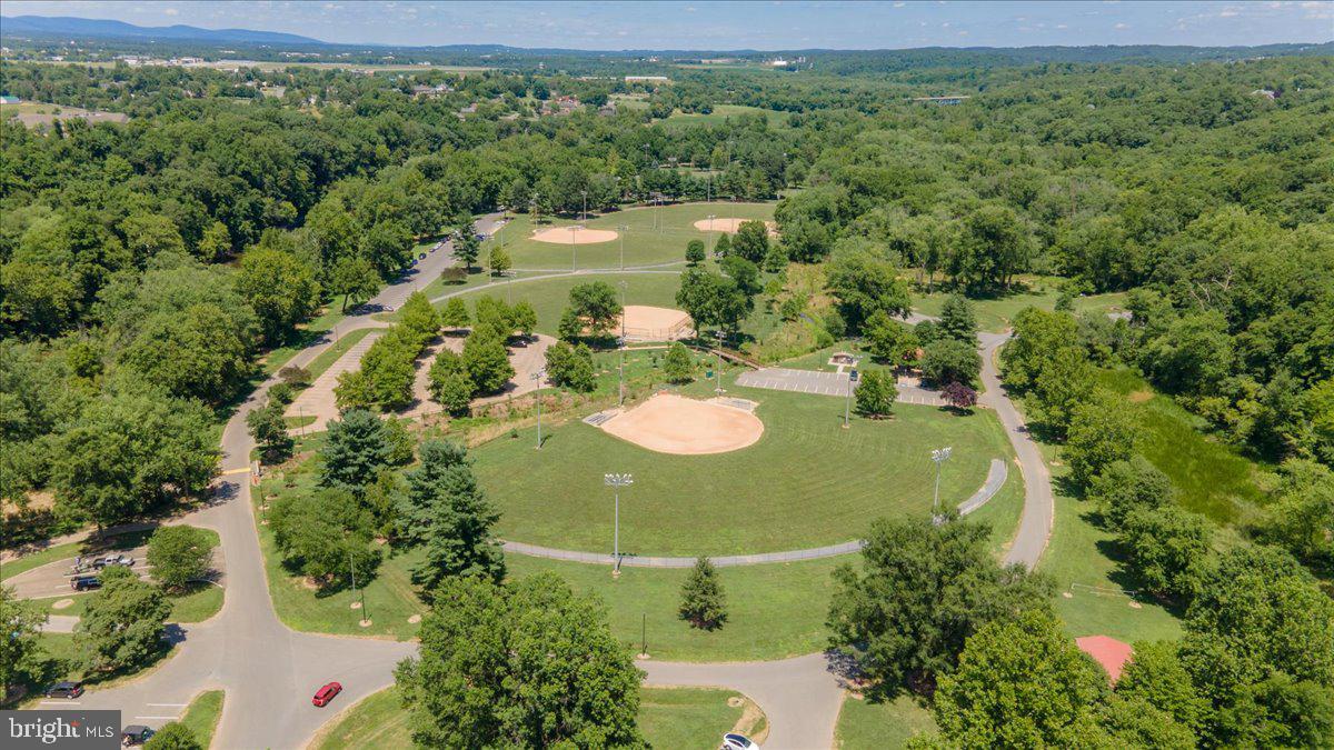 TALLYN RIDGE - Residential