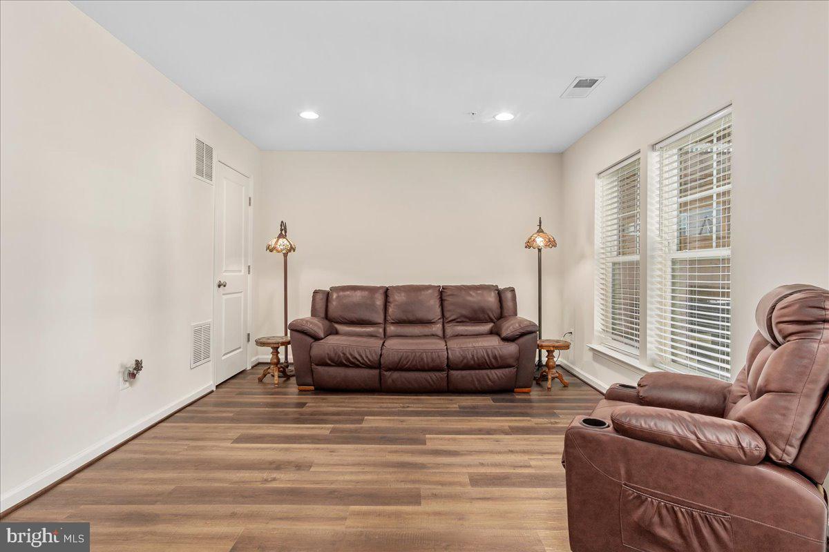 TALLYN RIDGE - Residential