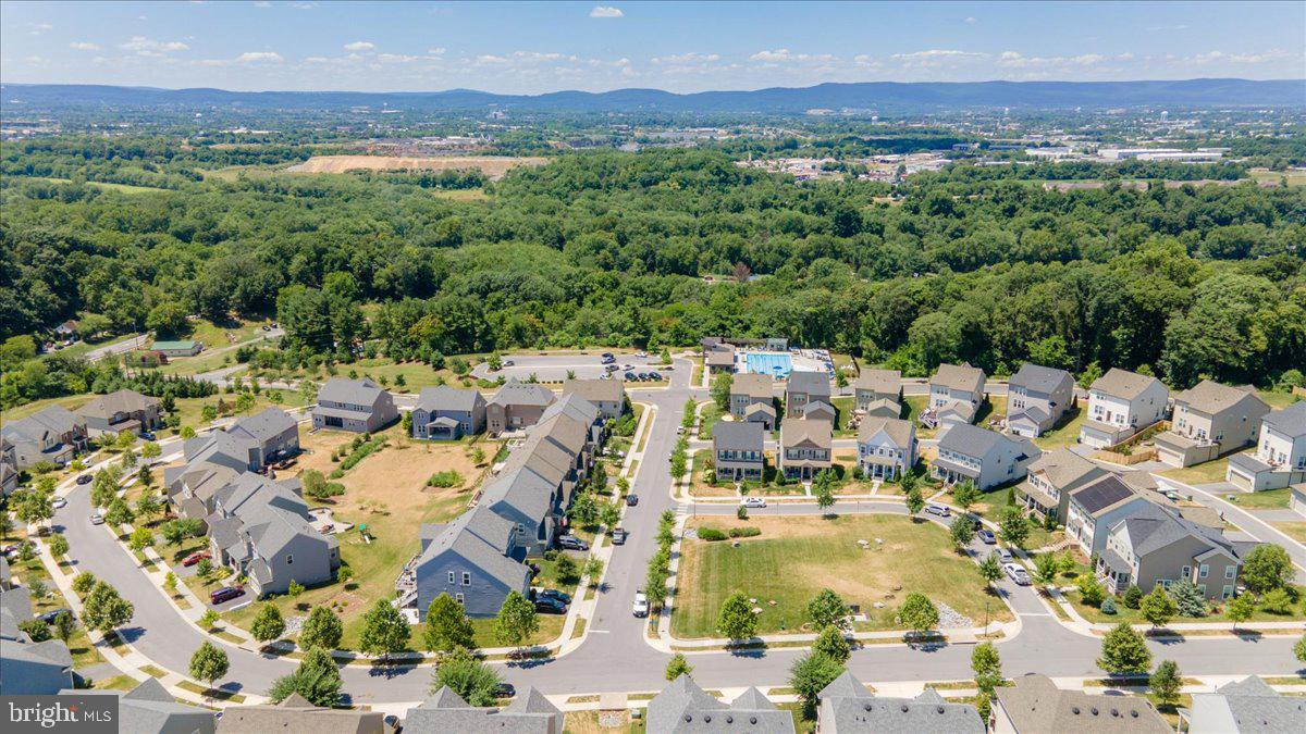 TALLYN RIDGE - Residential