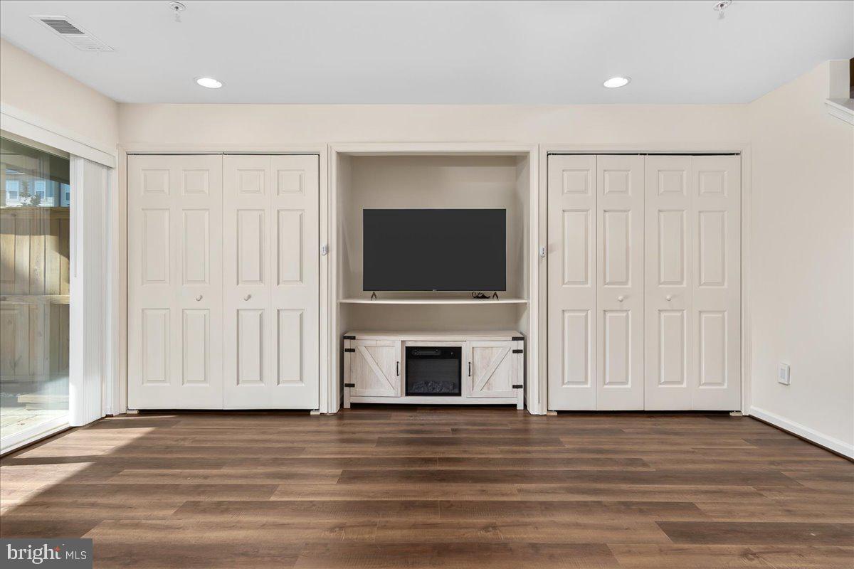 TALLYN RIDGE - Residential