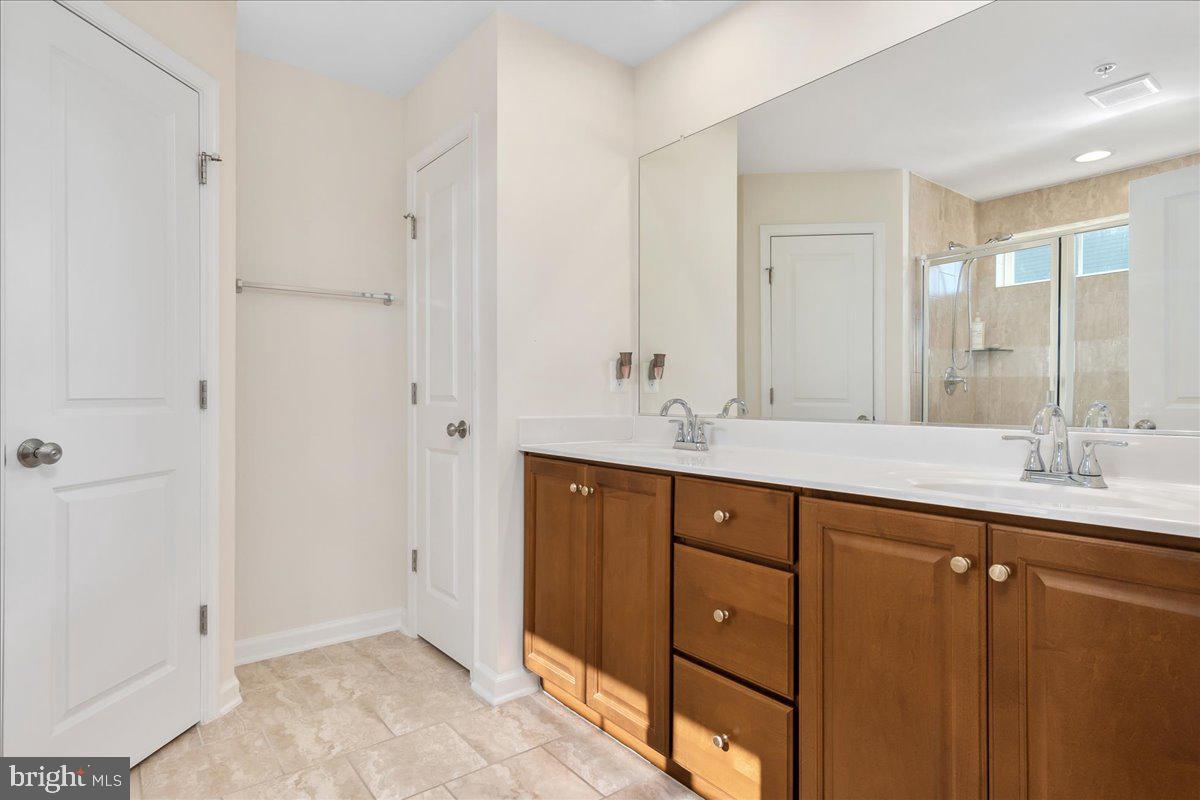 TALLYN RIDGE - Residential