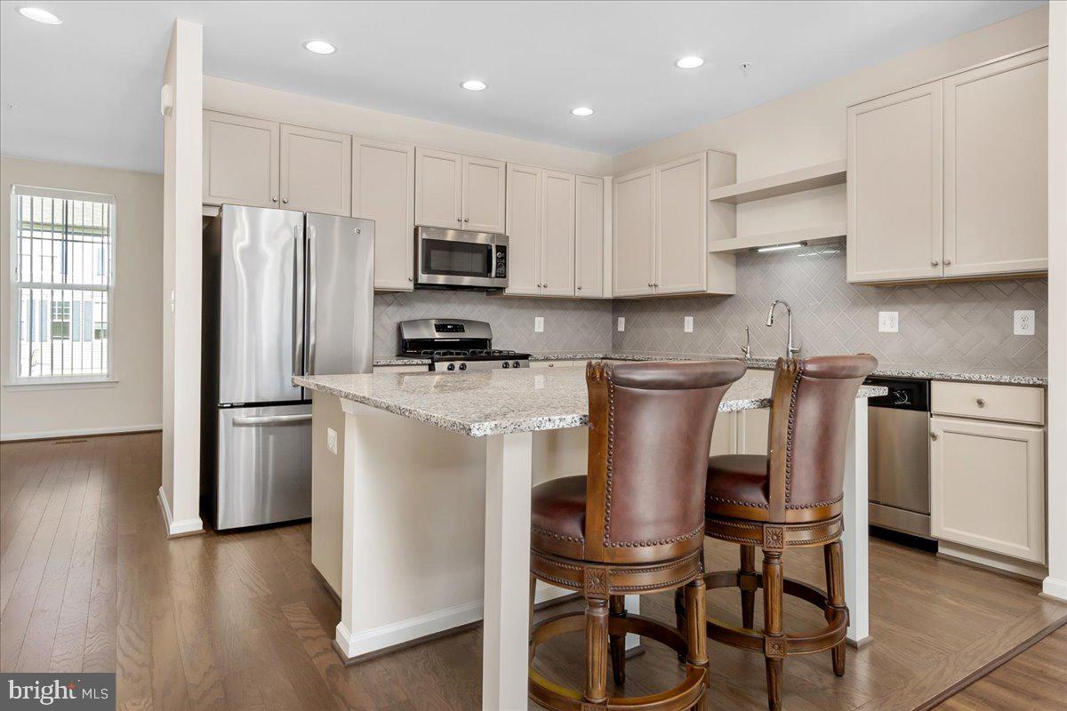 TALLYN RIDGE - Residential