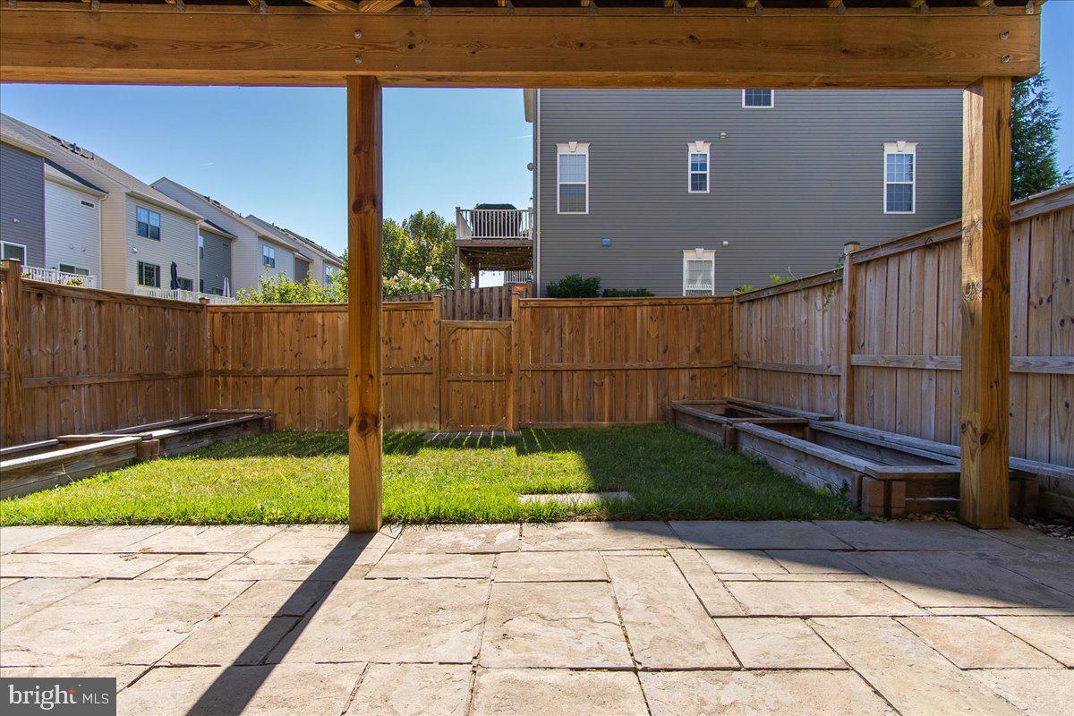 TALLYN RIDGE - Residential