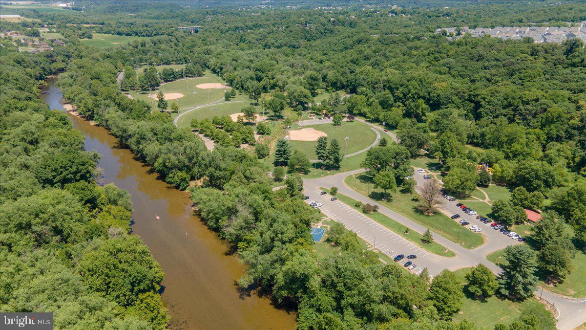 TALLYN RIDGE - Residential