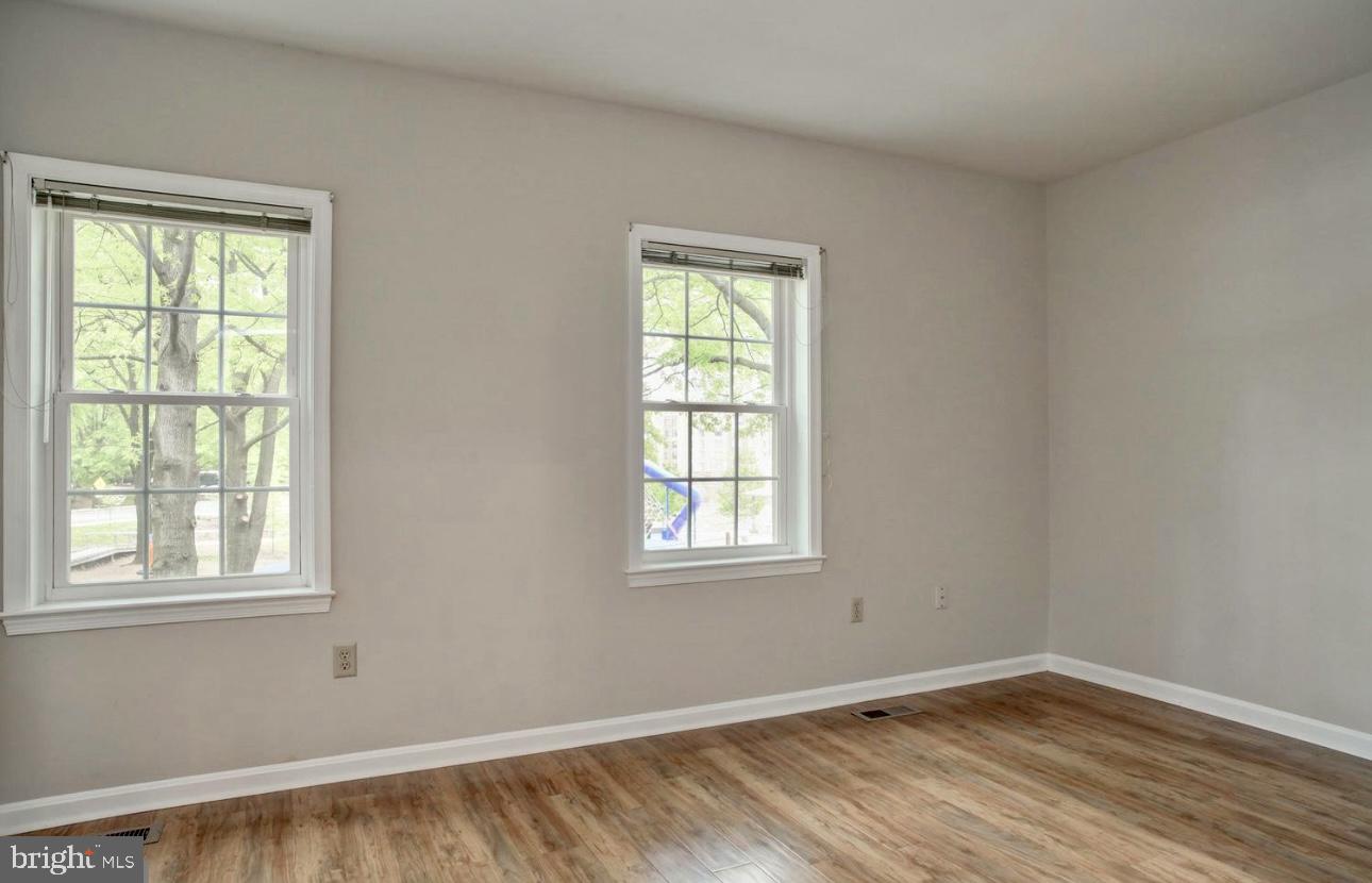 BARTON PLACE - Residential Lease