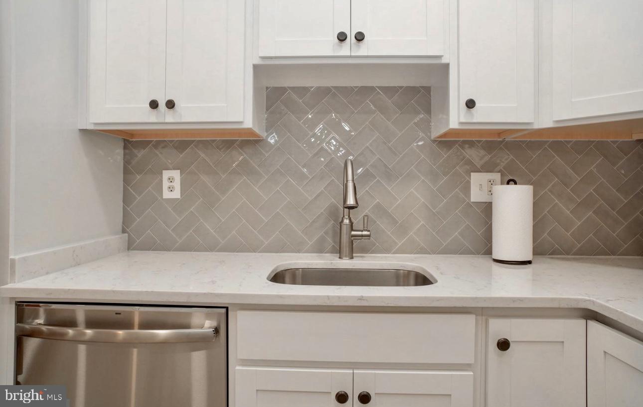 BARTON PLACE - Residential Lease