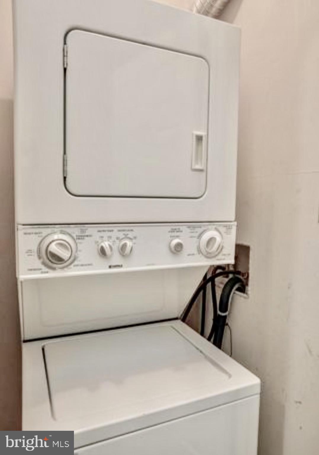 BARTON PLACE - Residential Lease