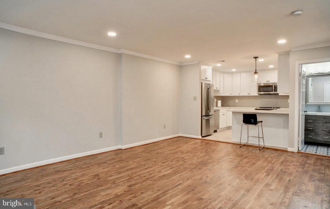 BARTON PLACE - Residential Lease