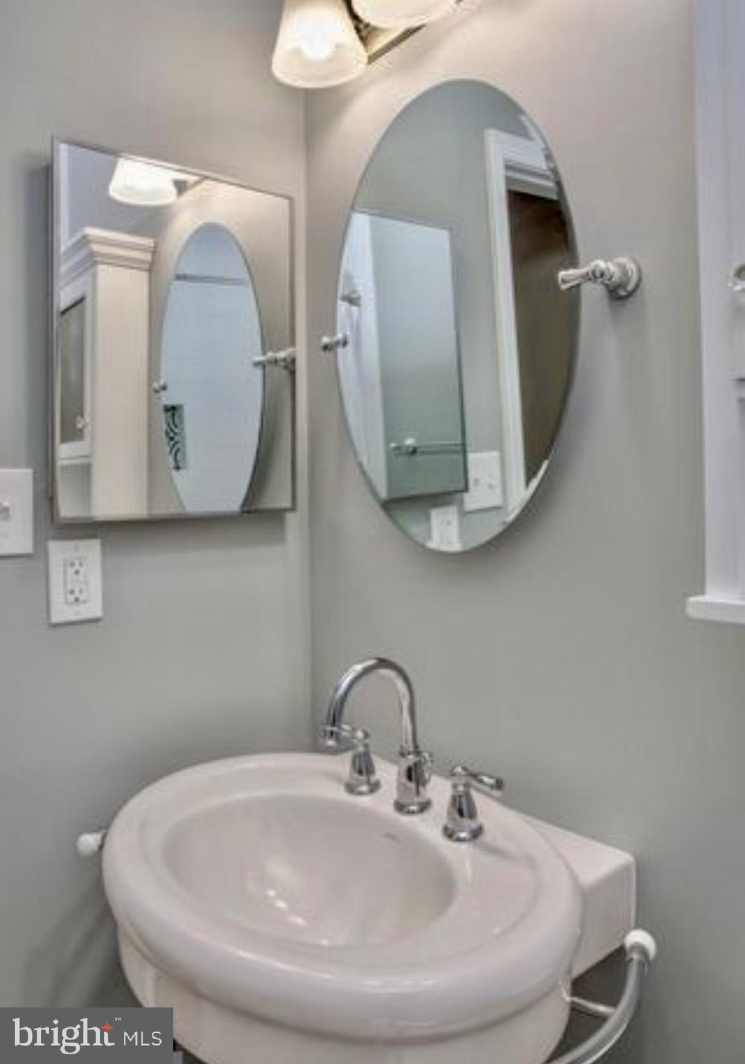 BARTON PLACE - Residential Lease