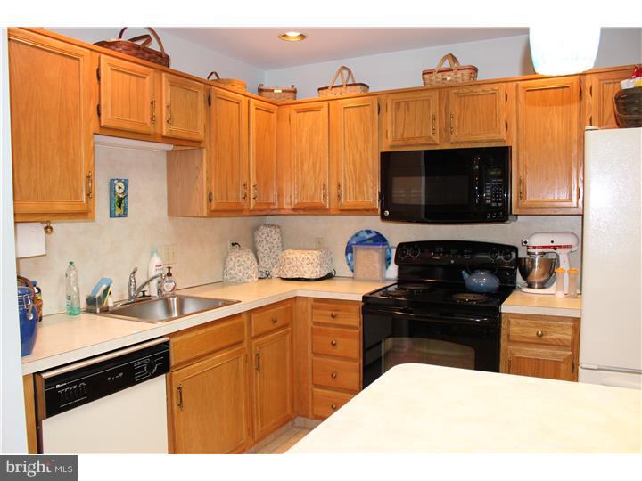 FAIRWAYS AT BROOKSID - Residential