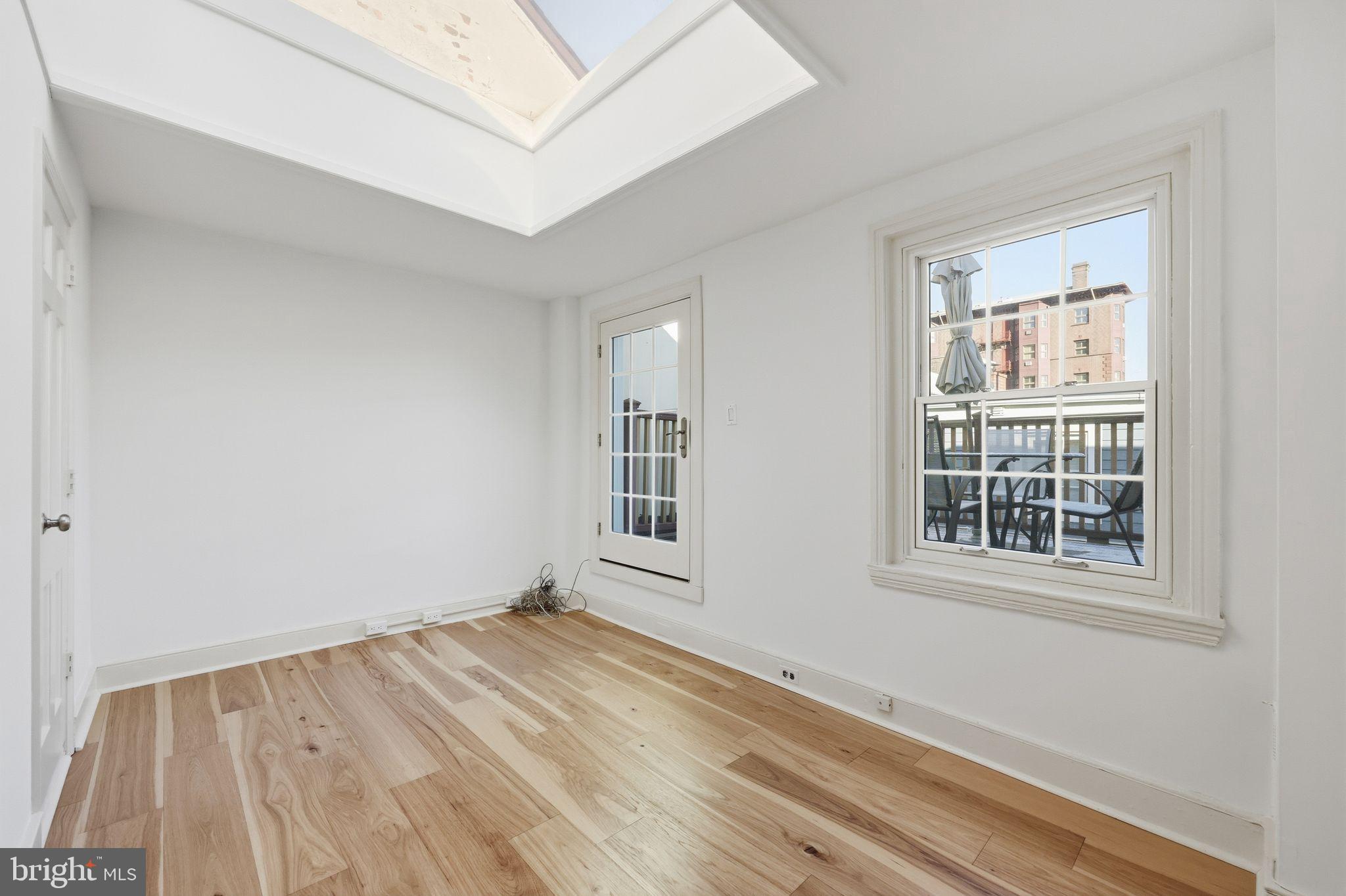 WASHINGTON SQ WEST - Residential