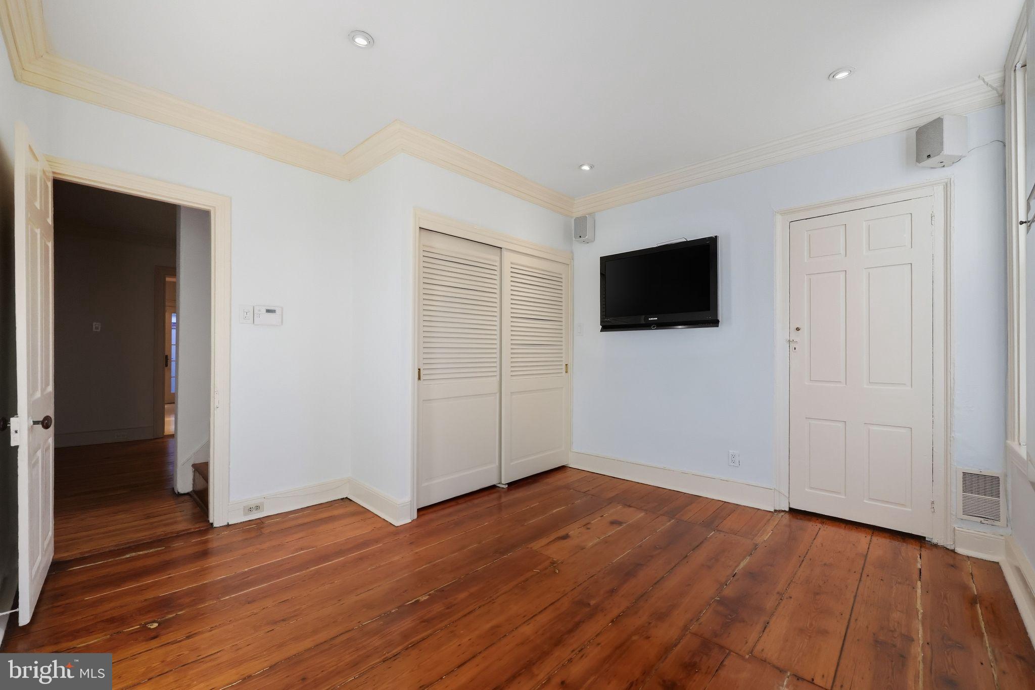 WASHINGTON SQ WEST - Residential