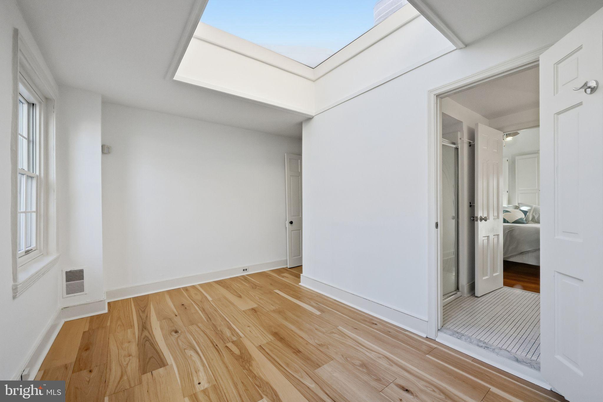 WASHINGTON SQ WEST - Residential