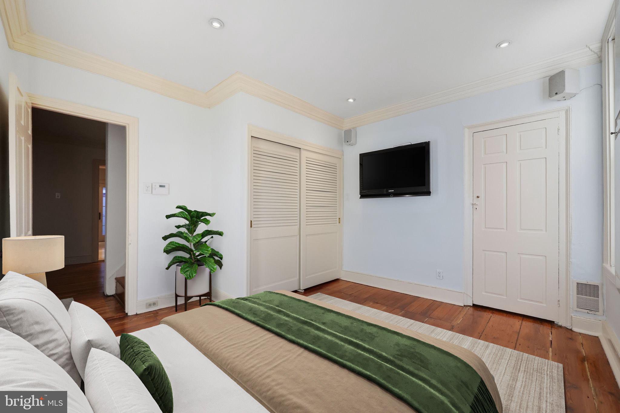 WASHINGTON SQ WEST - Residential