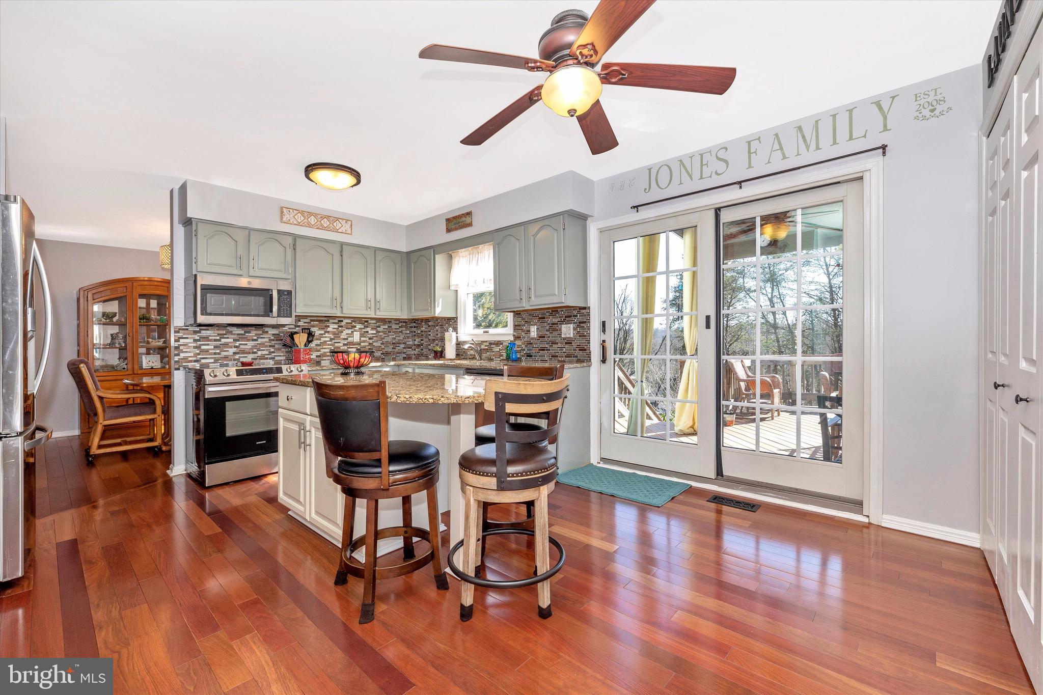 LINTON SPRINGS - Residential