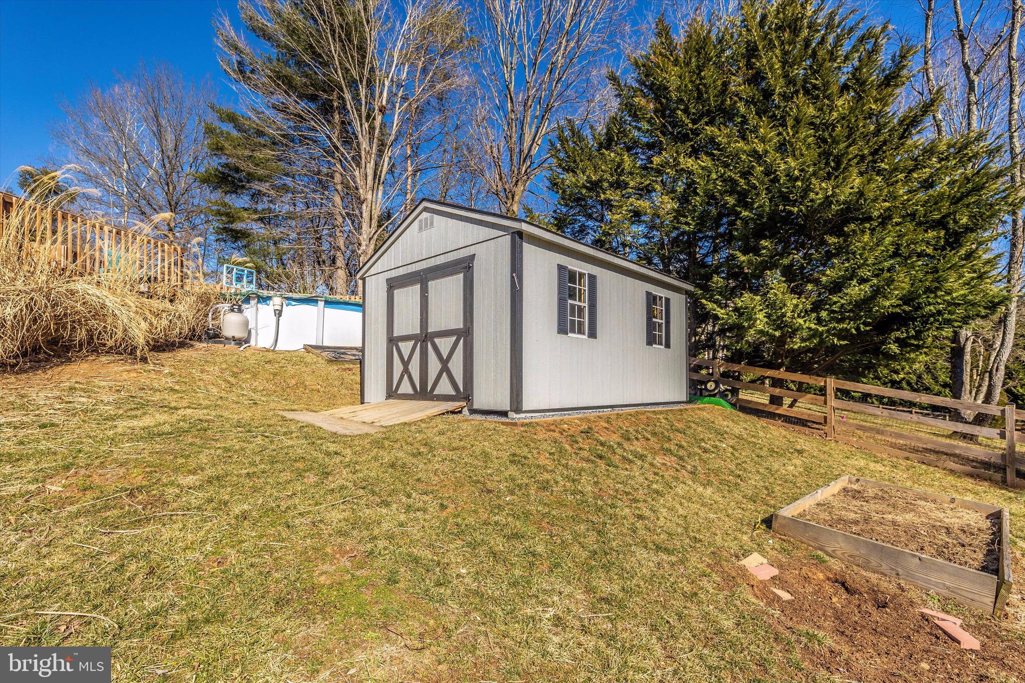 LINTON SPRINGS - Residential