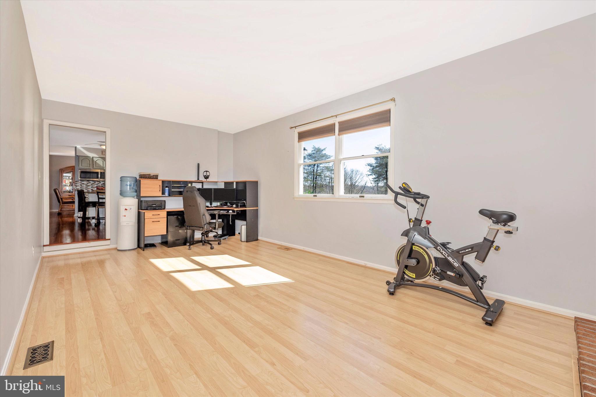 LINTON SPRINGS - Residential