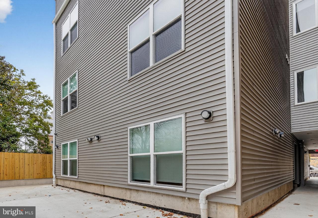 WEST KENSINGTON - Residential Lease