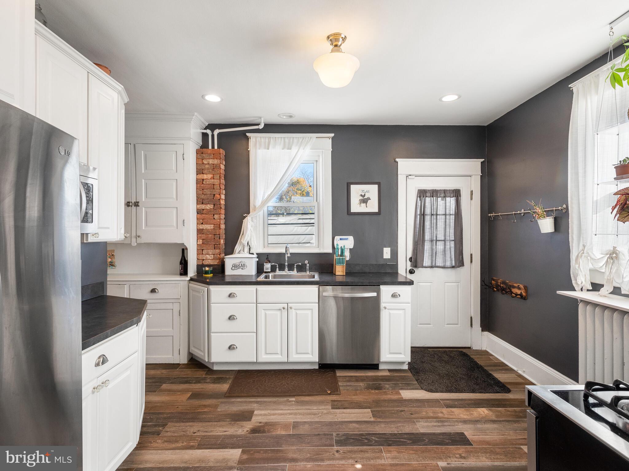 BROOKHAVEN - Residential