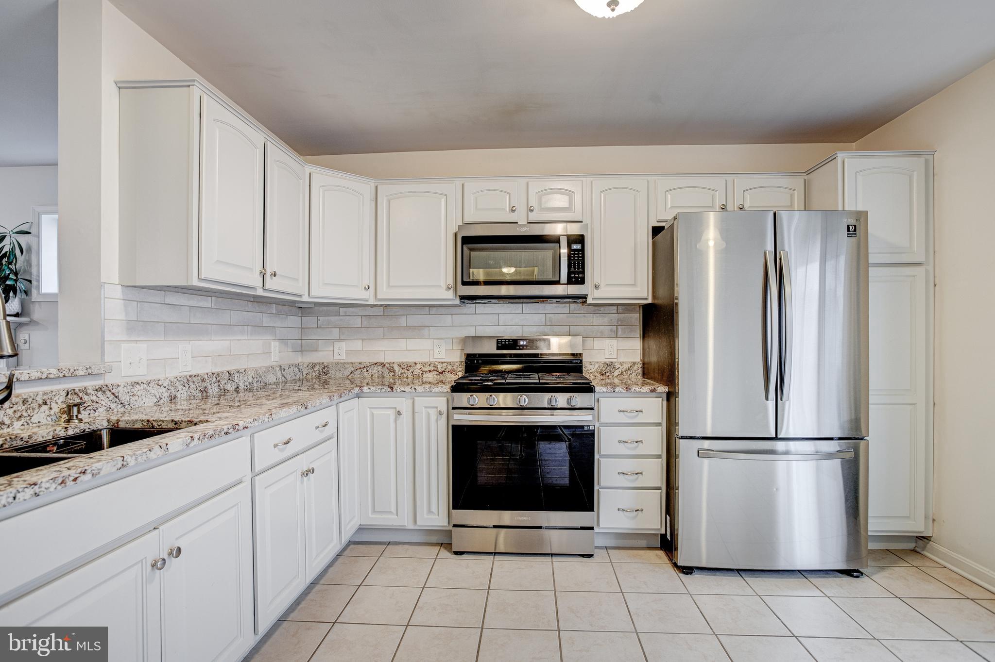 HUNTERS CHASE - Residential