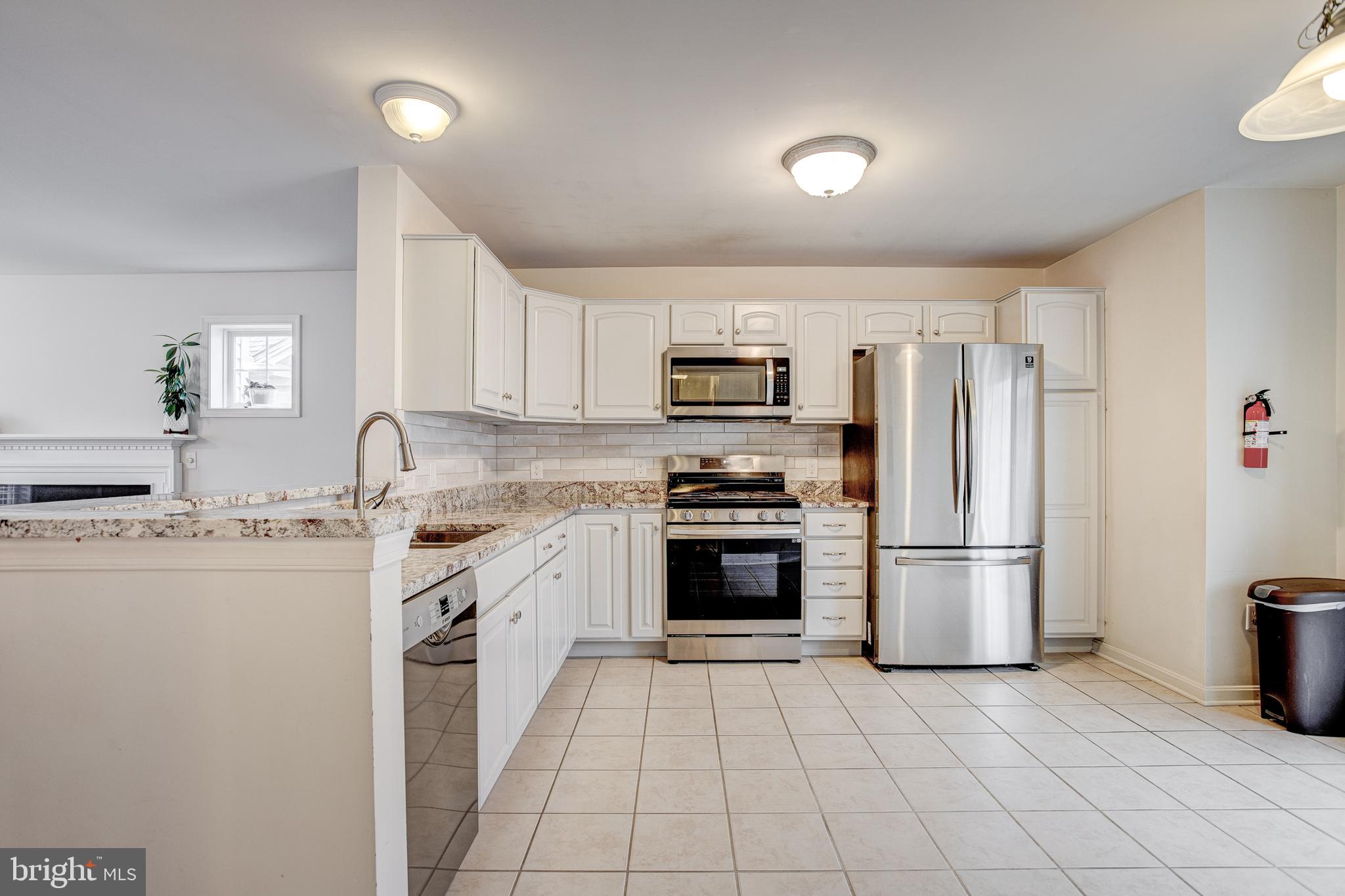 HUNTERS CHASE - Residential