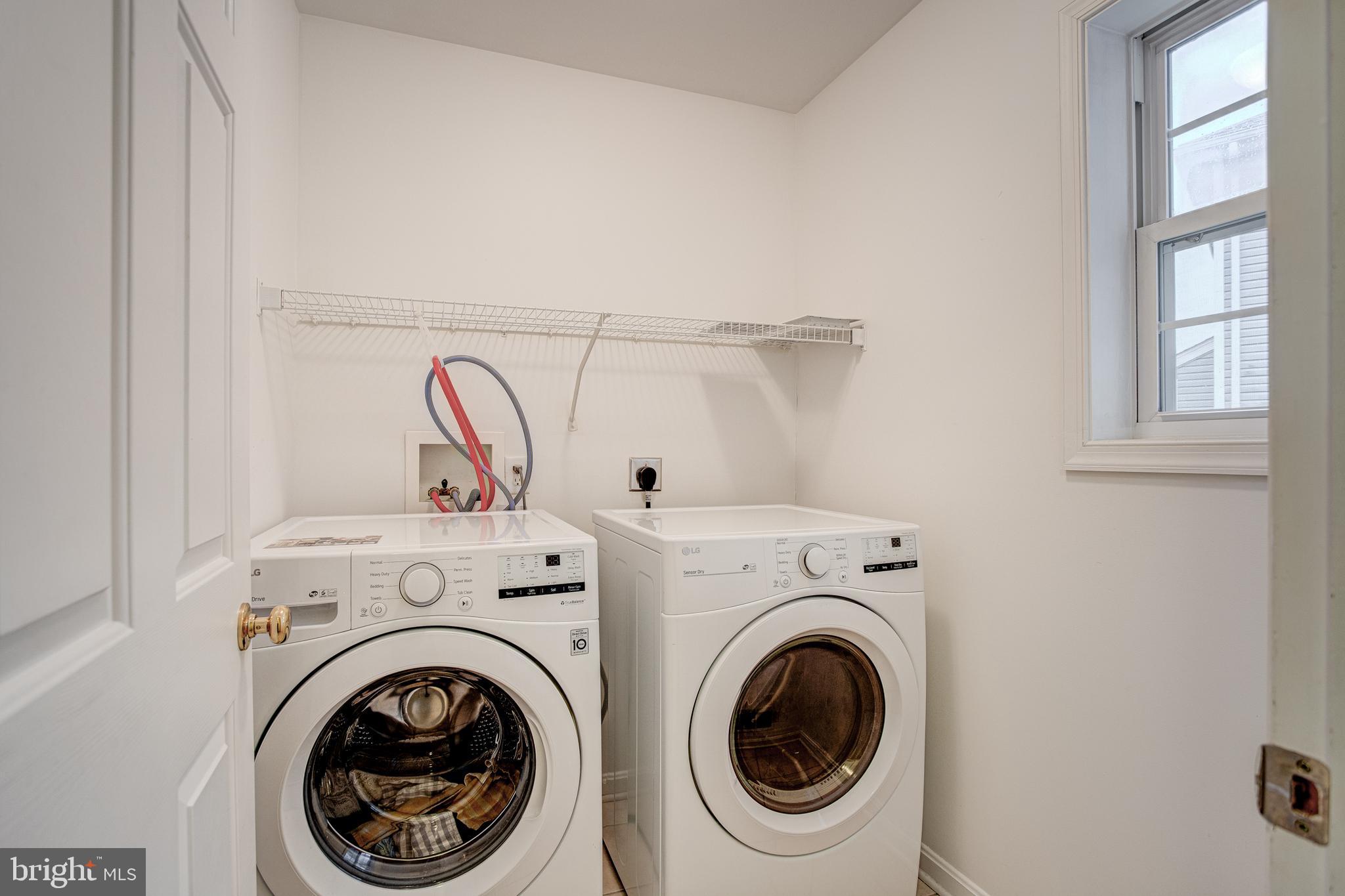 HUNTERS CHASE - Residential