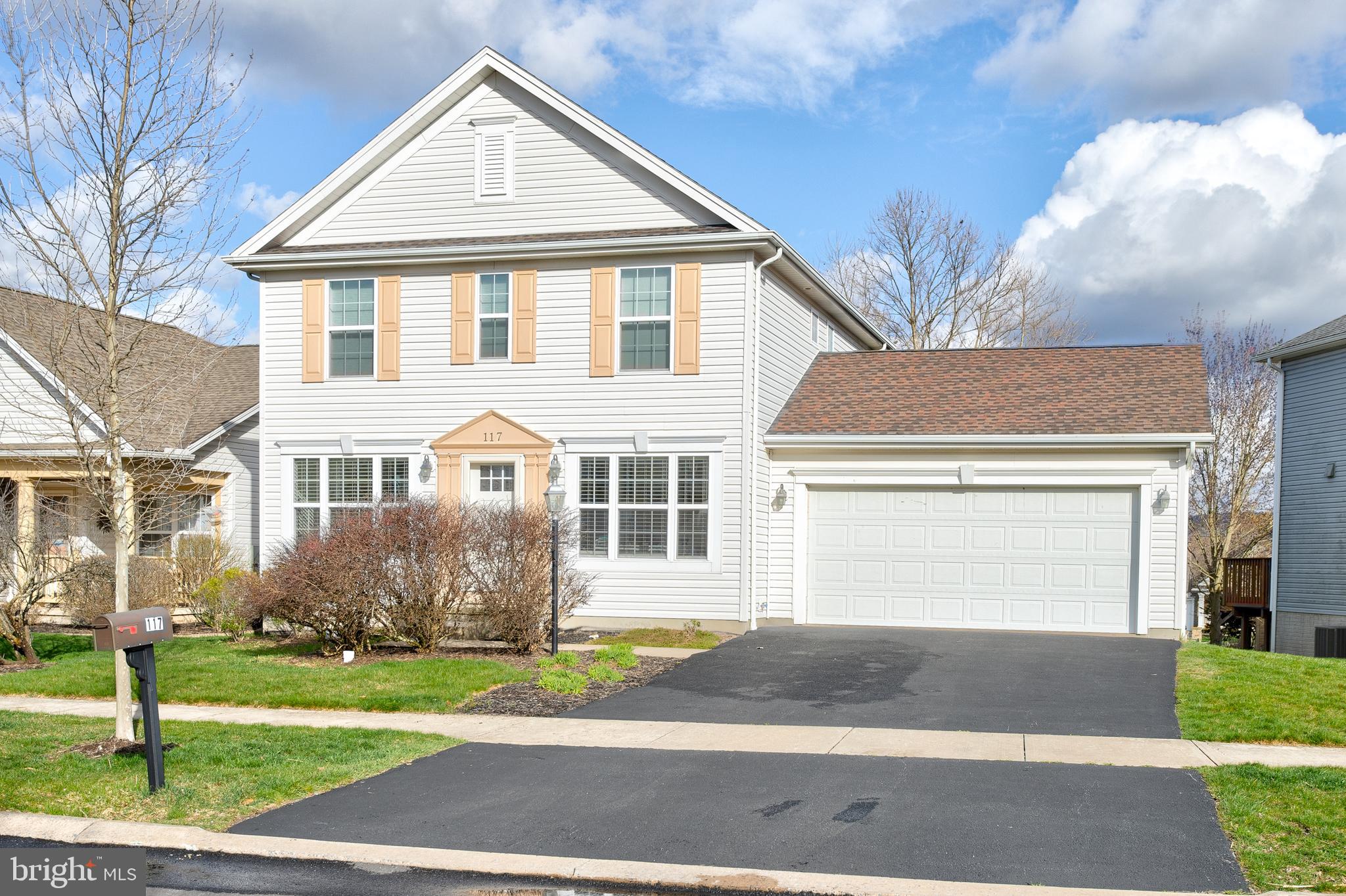 HUNTERS CHASE - Residential