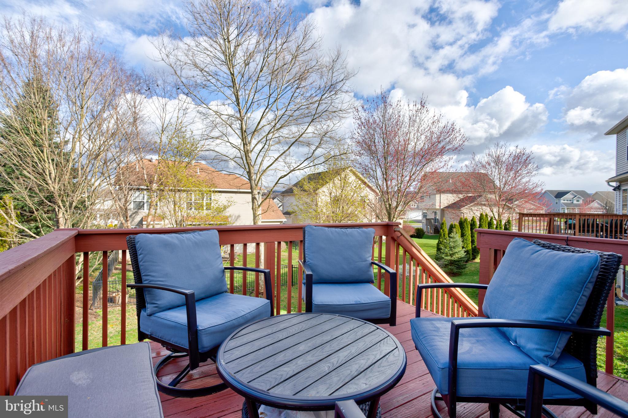 HUNTERS CHASE - Residential