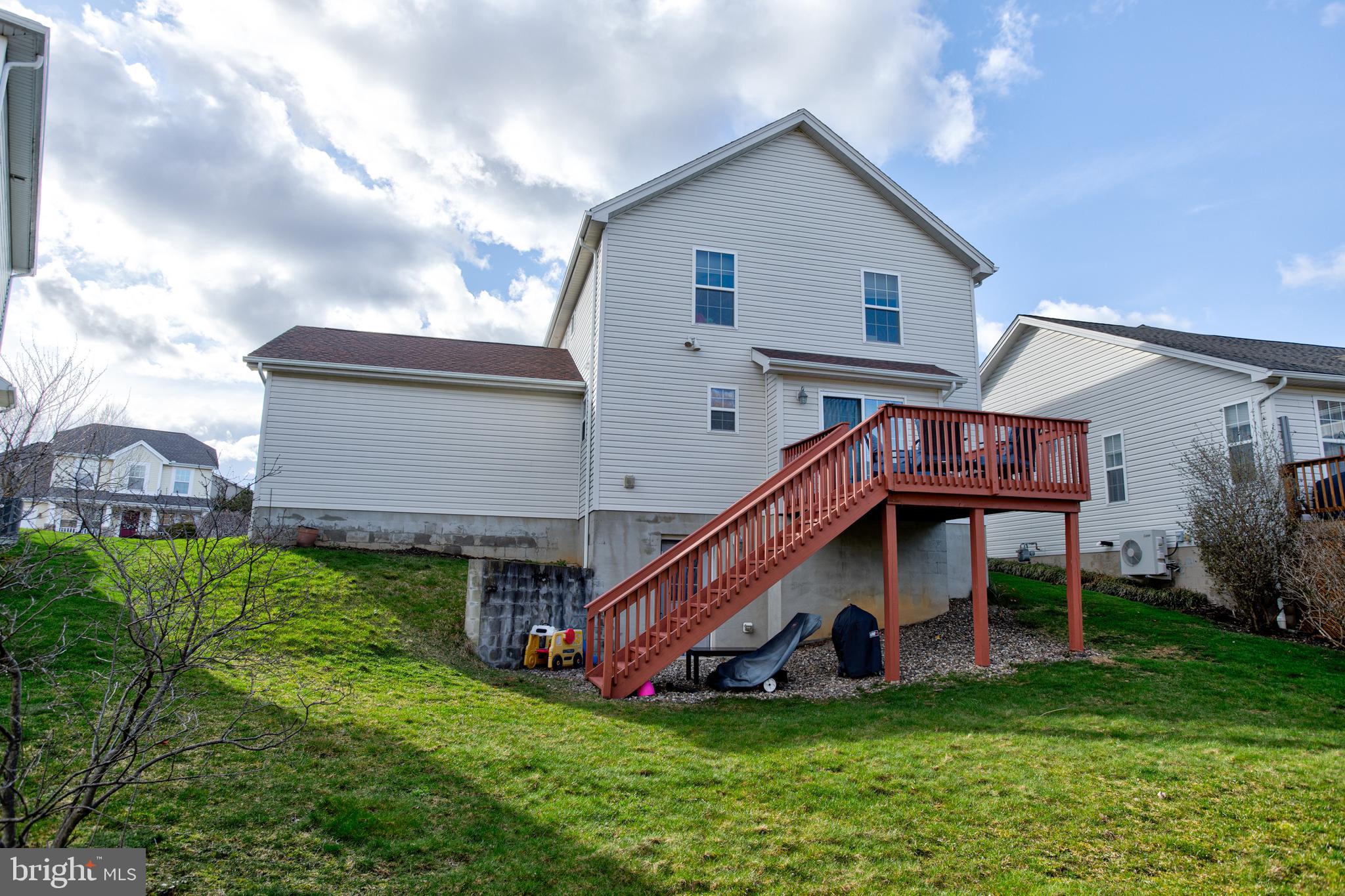 HUNTERS CHASE - Residential