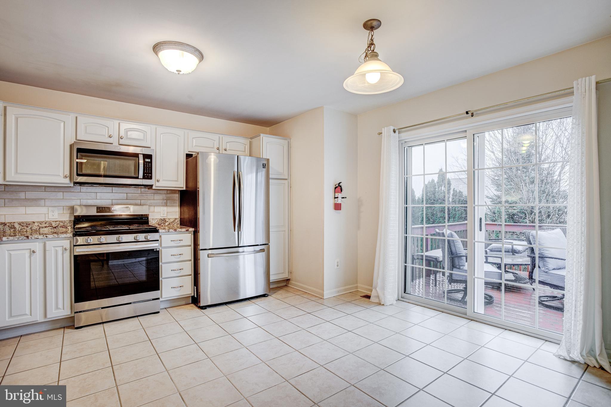 HUNTERS CHASE - Residential