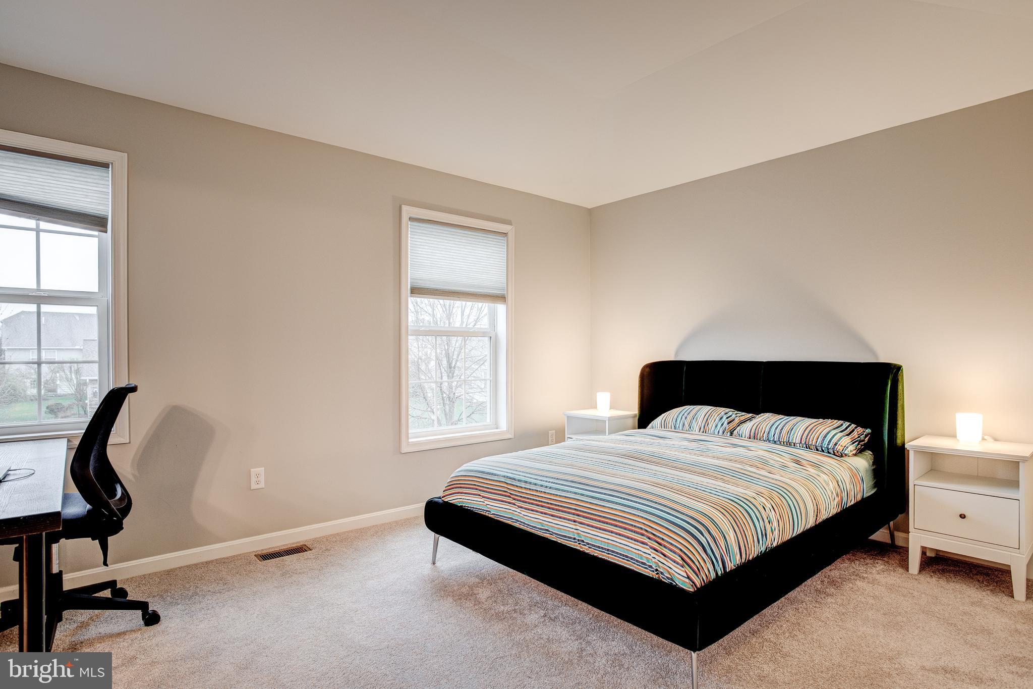 HUNTERS CHASE - Residential