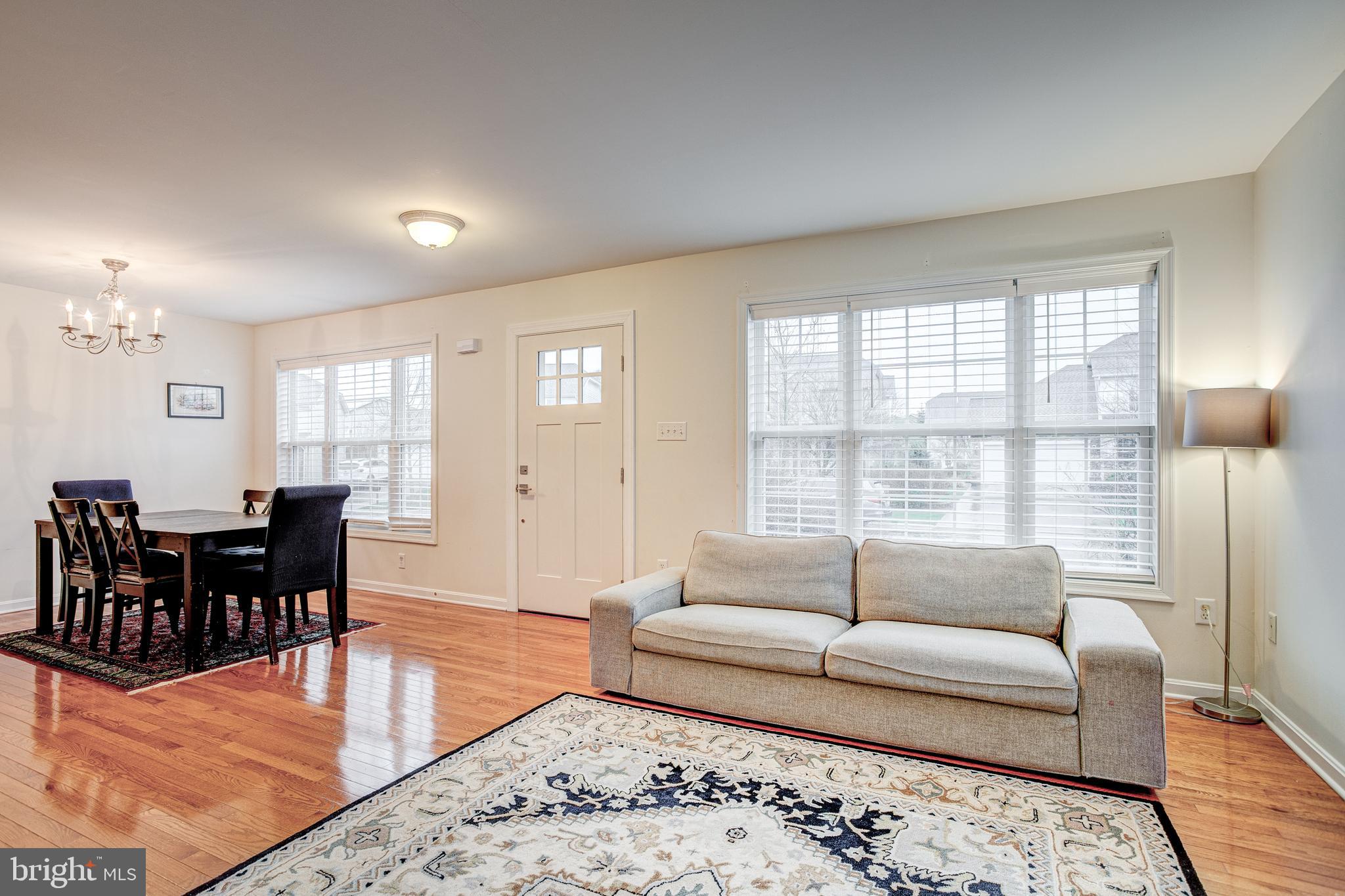 HUNTERS CHASE - Residential