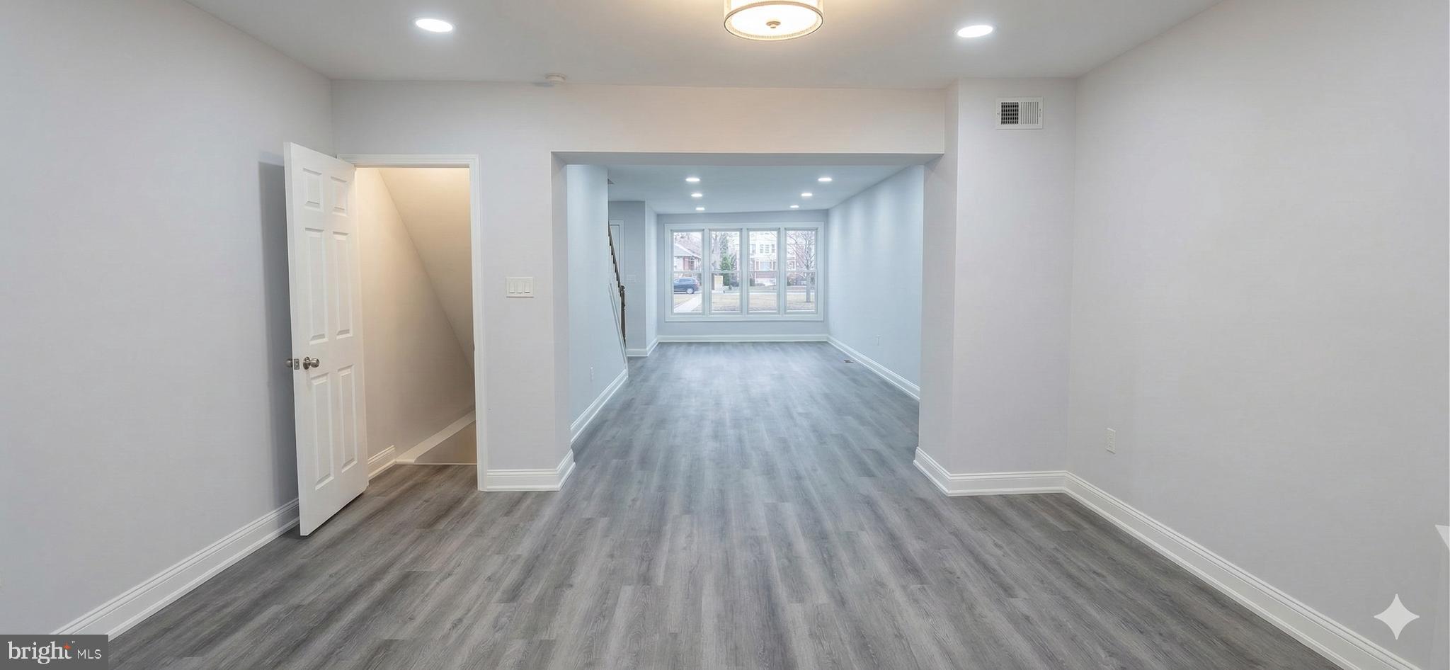 PHILADELPHIA - Residential